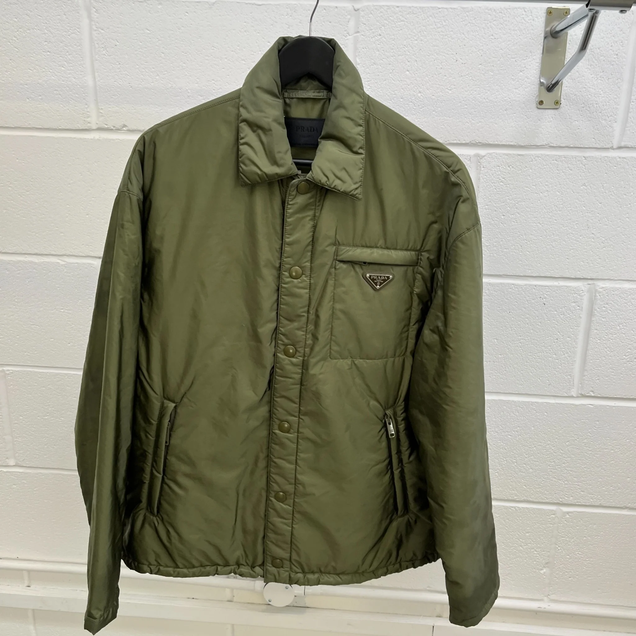 Men's Re-Nylon Plaque Logo Jacket Green Size S - Image 8