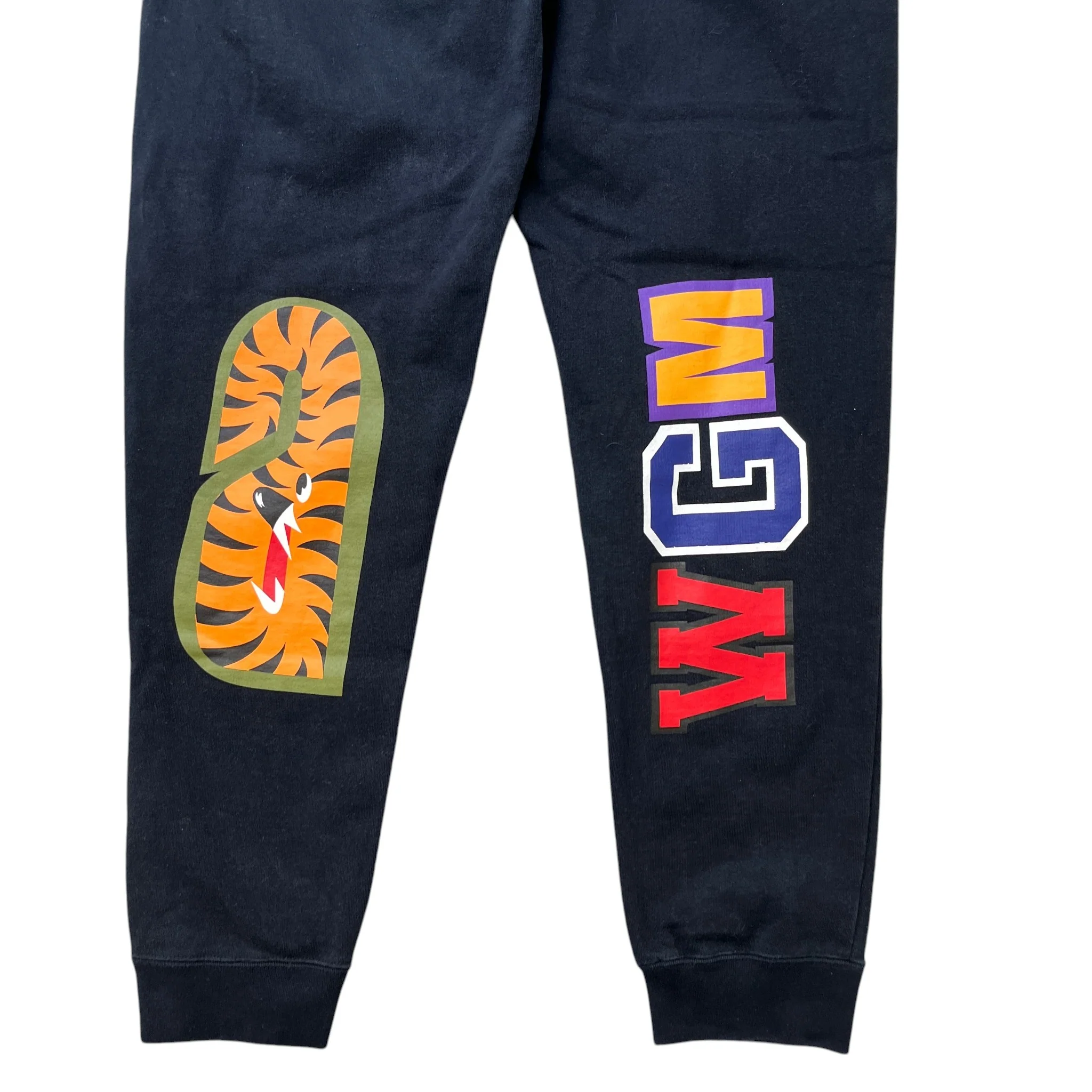 Men's Shark Joggers Black Size M - Image 6