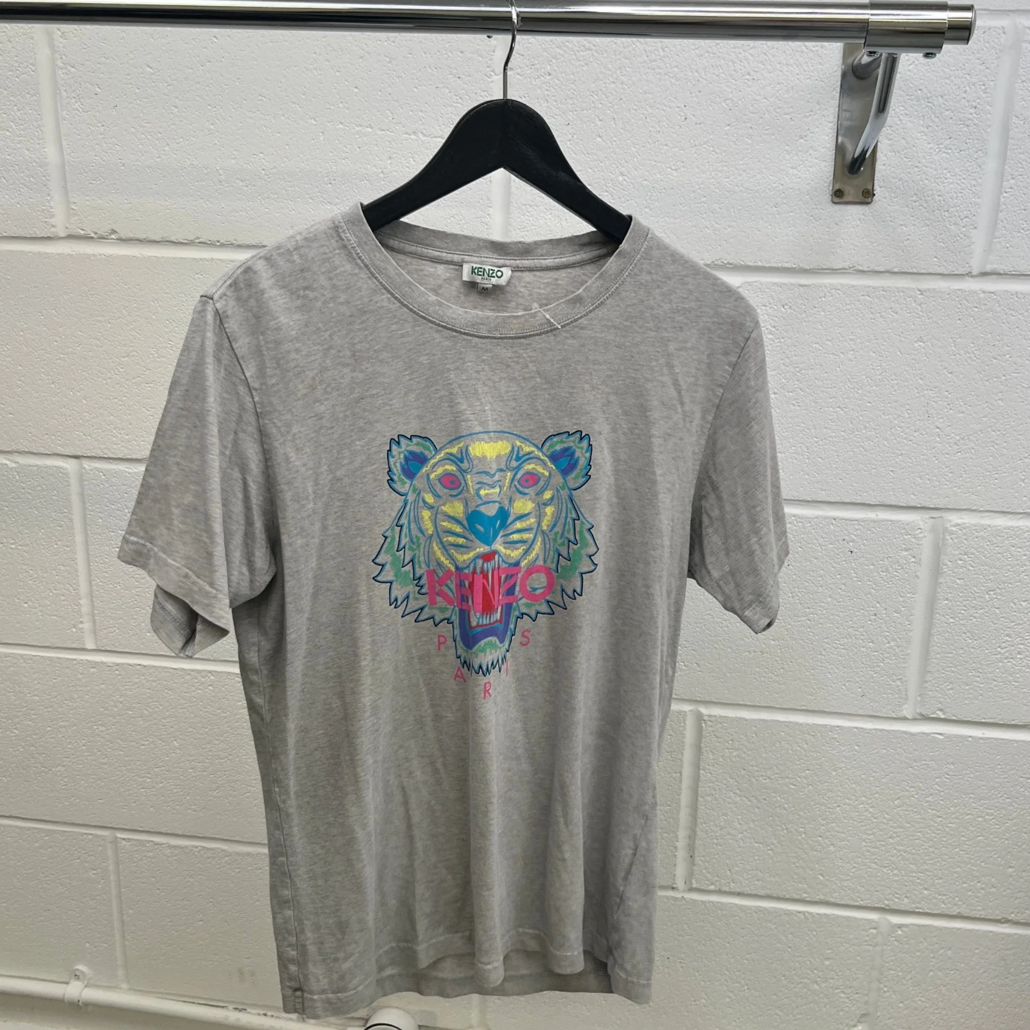 Men's Tiger Print T-Shirt Grey Size M - Image 8