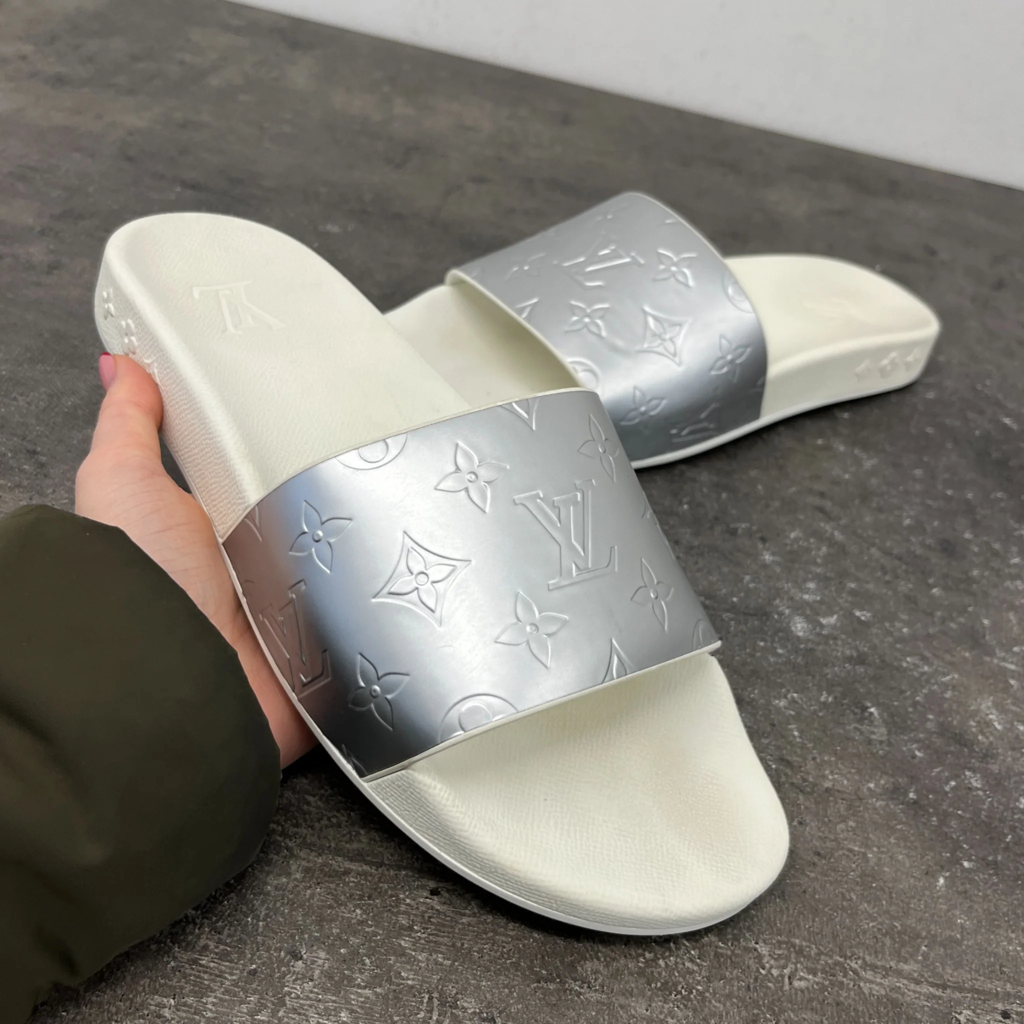 Men's Waterfront Mules Slides Silver Size EU 41 / UK 7 - Image 11