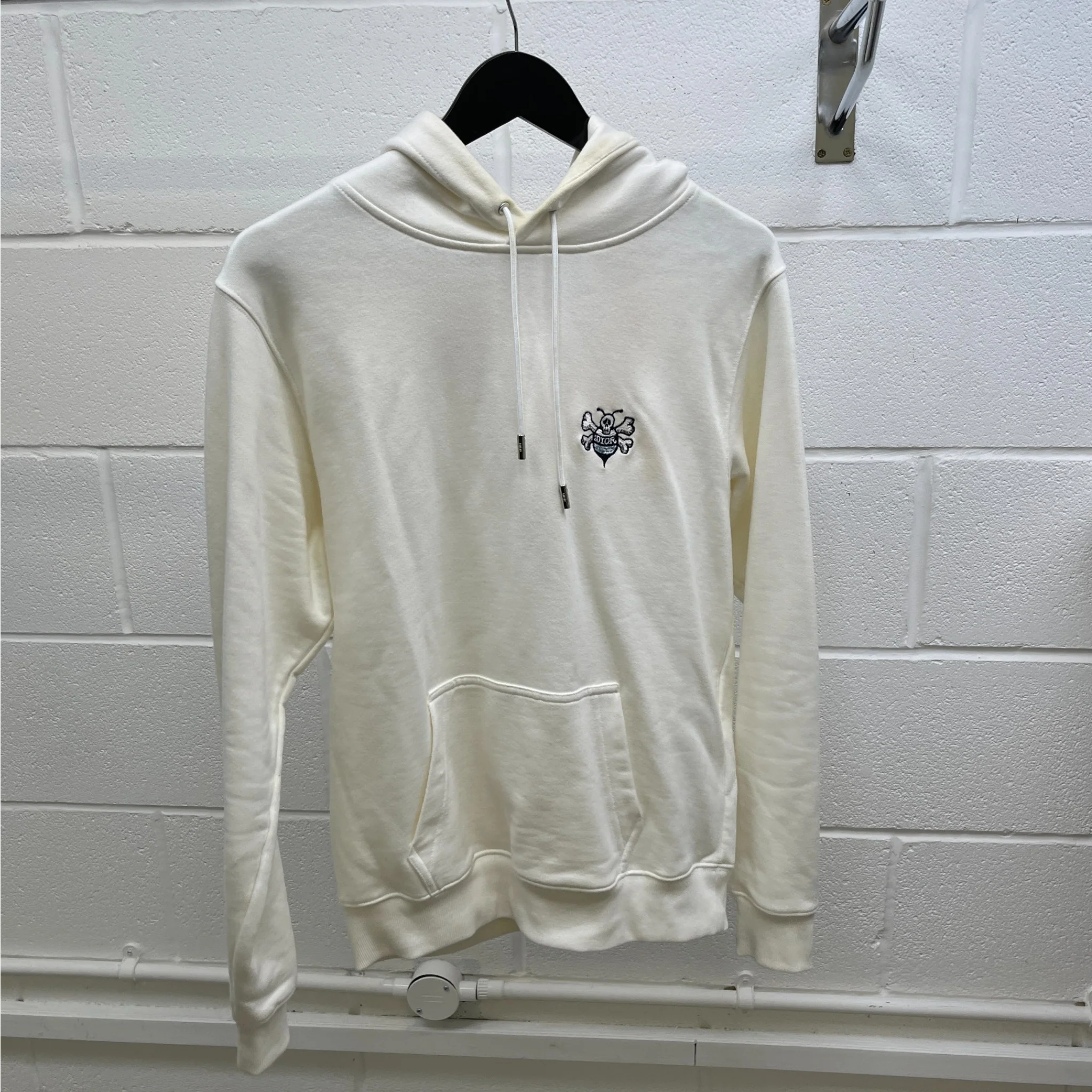 Men's X Kaws Bee Embroidered Hoodie White Size XS - Image 9