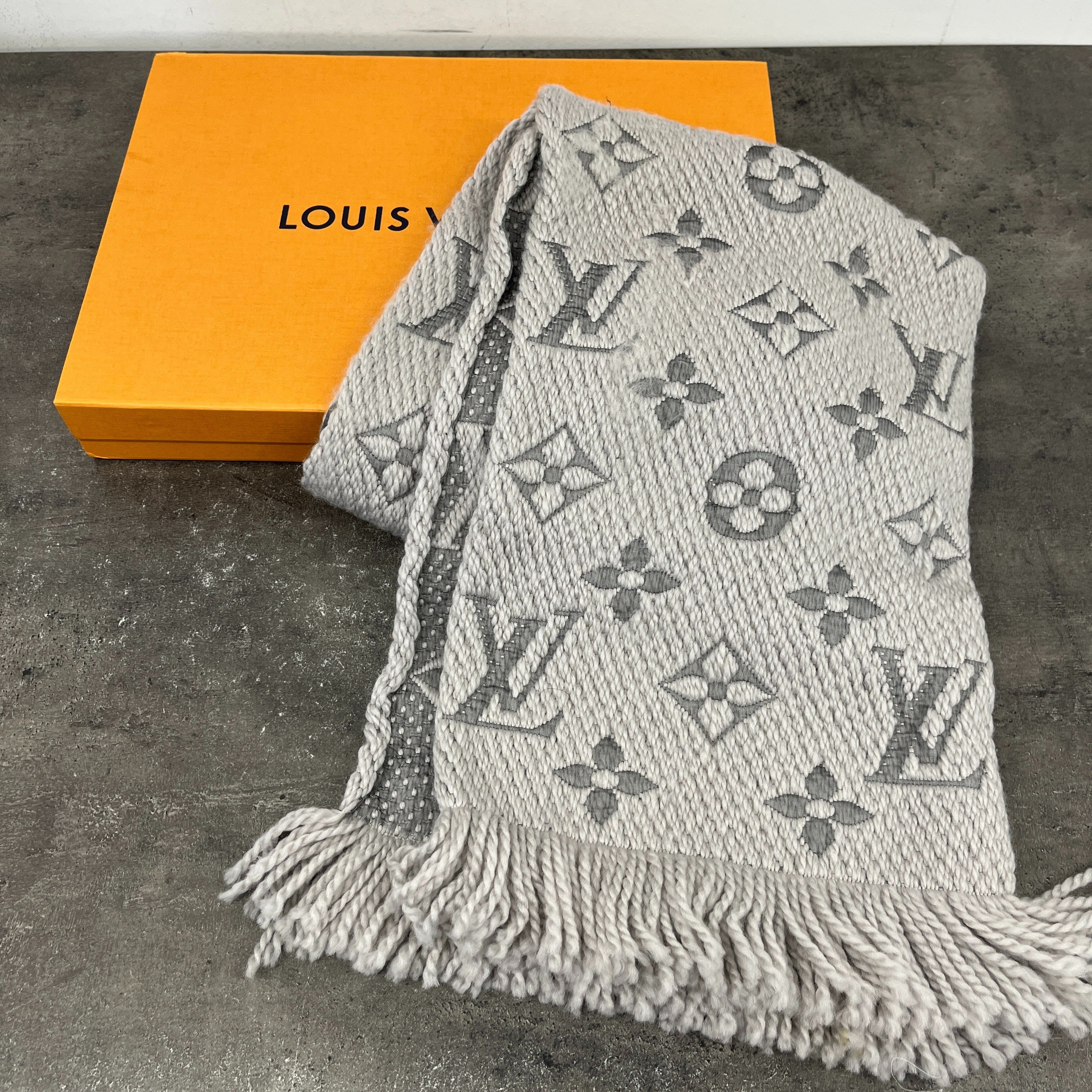 Monogram Logomania Scarf Grey - Image 7