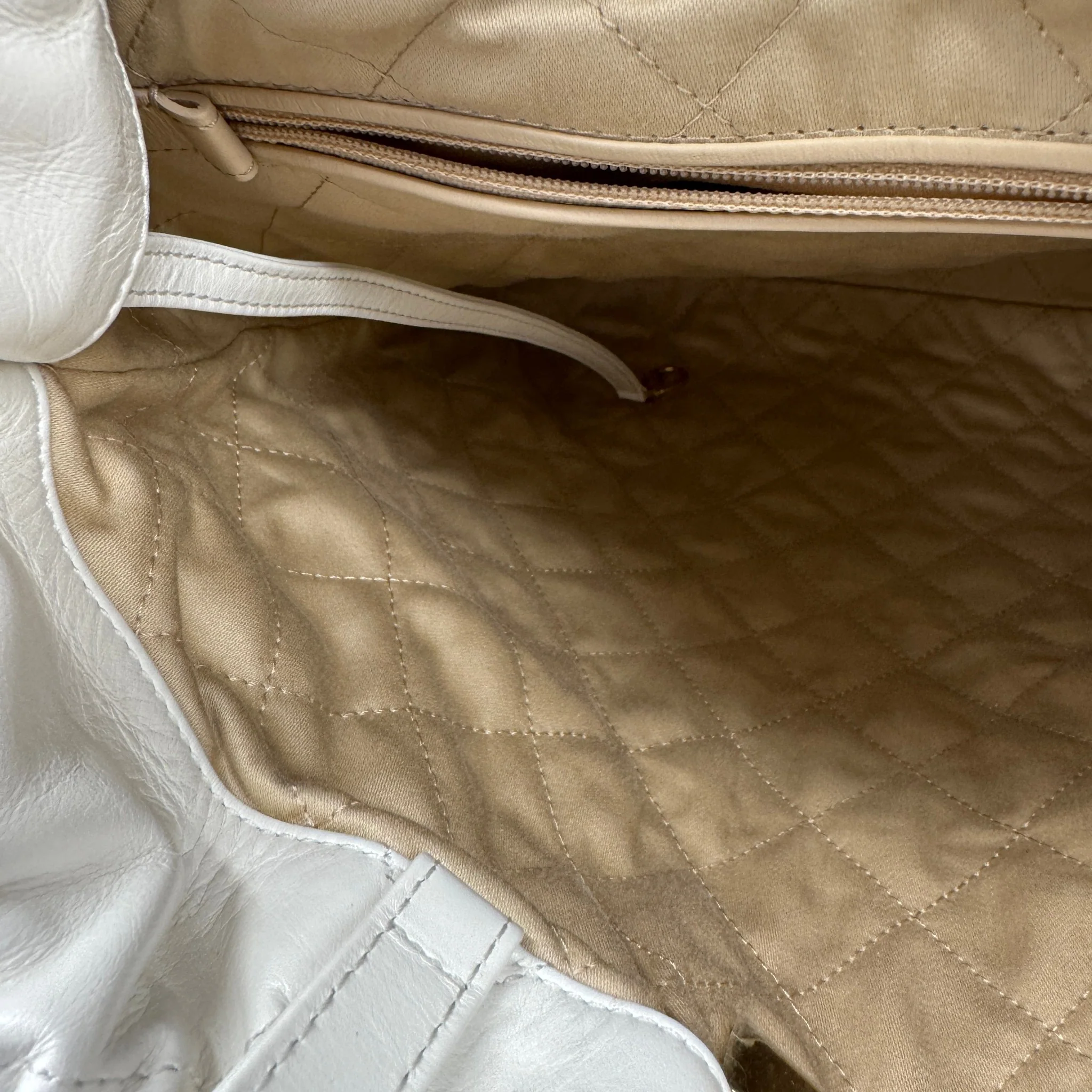 Women's 22 Backpack White - Image 12