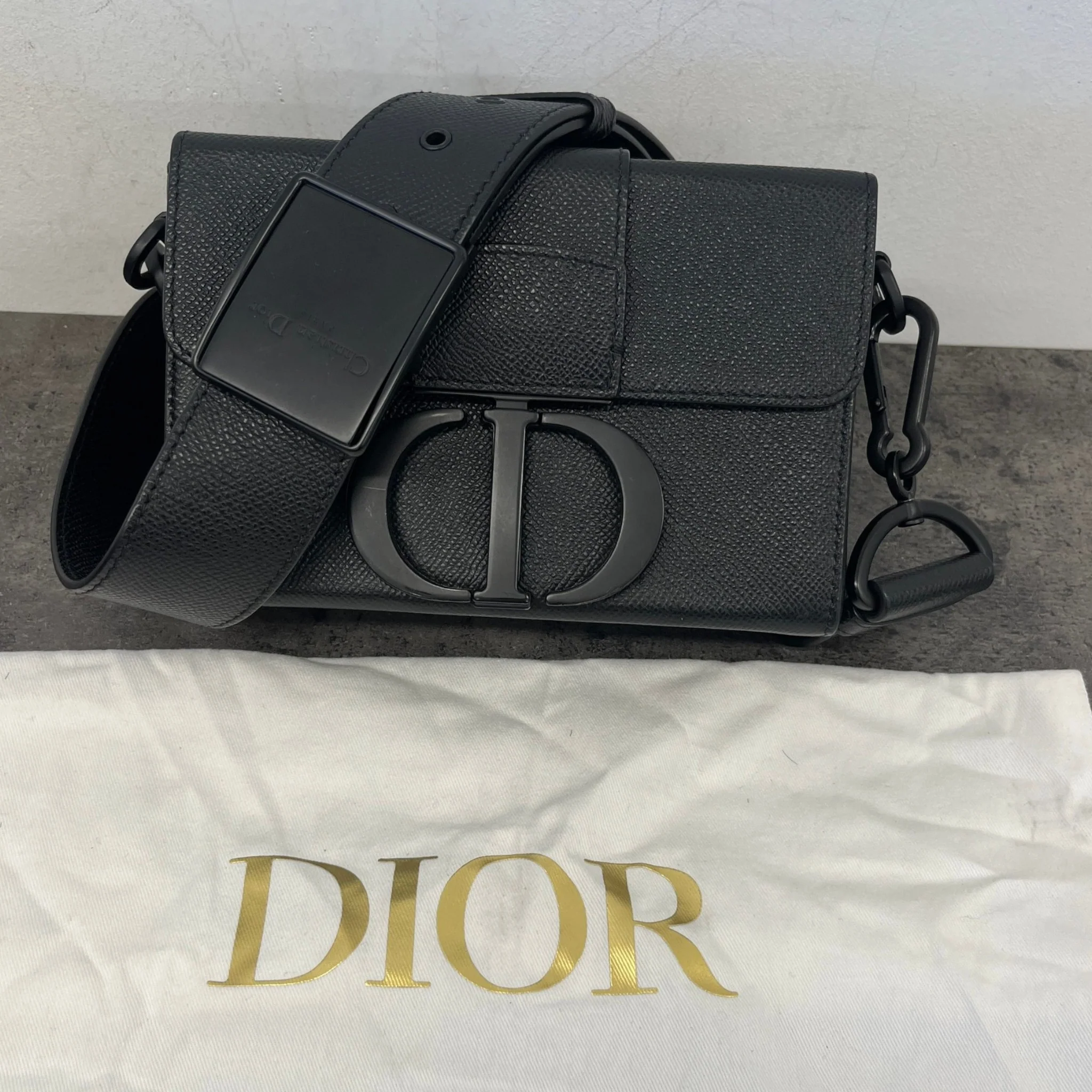 Women's 30 Montaigne Box Handbag Black - Image 13