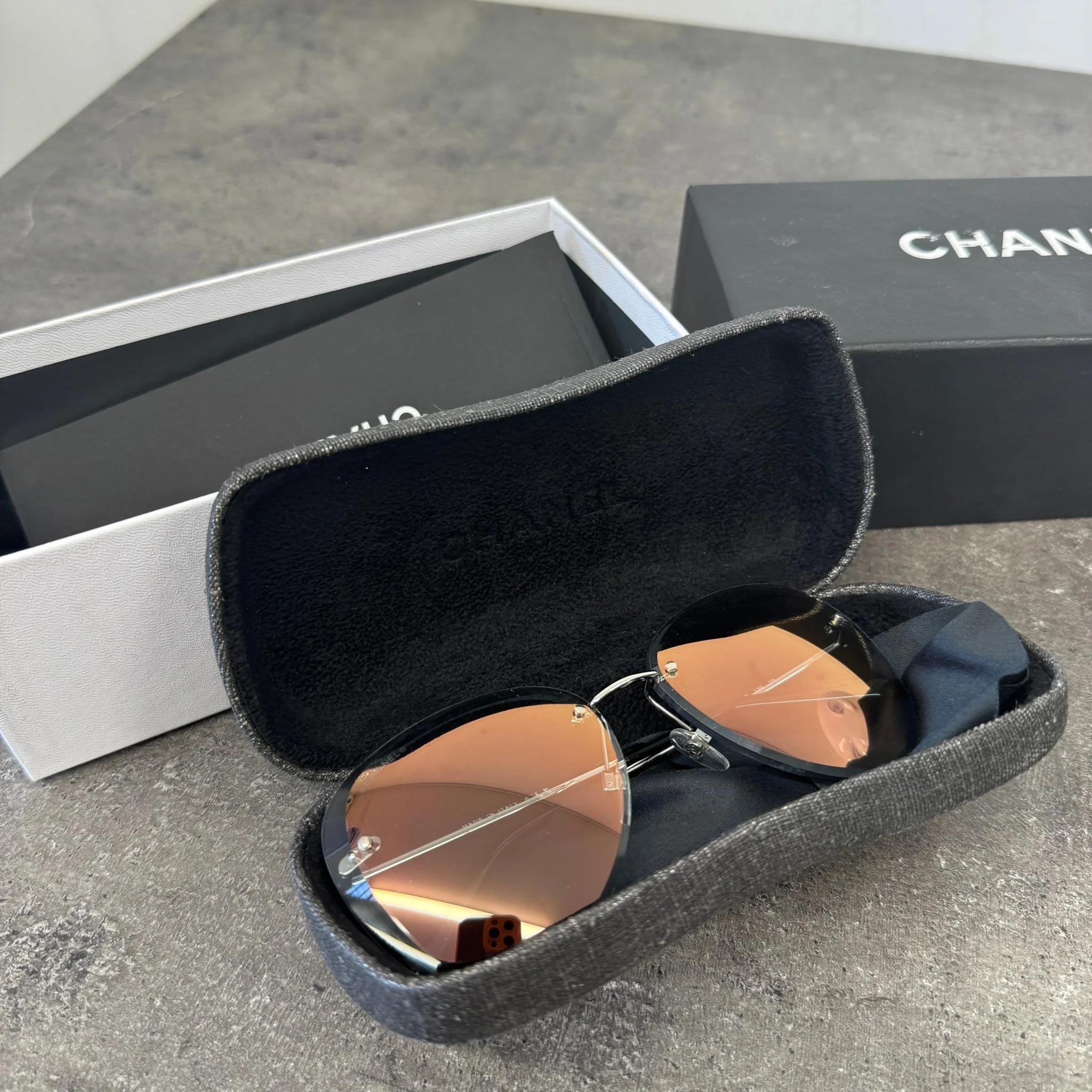 Women's 4239 Sunglasses Grey - Image 7