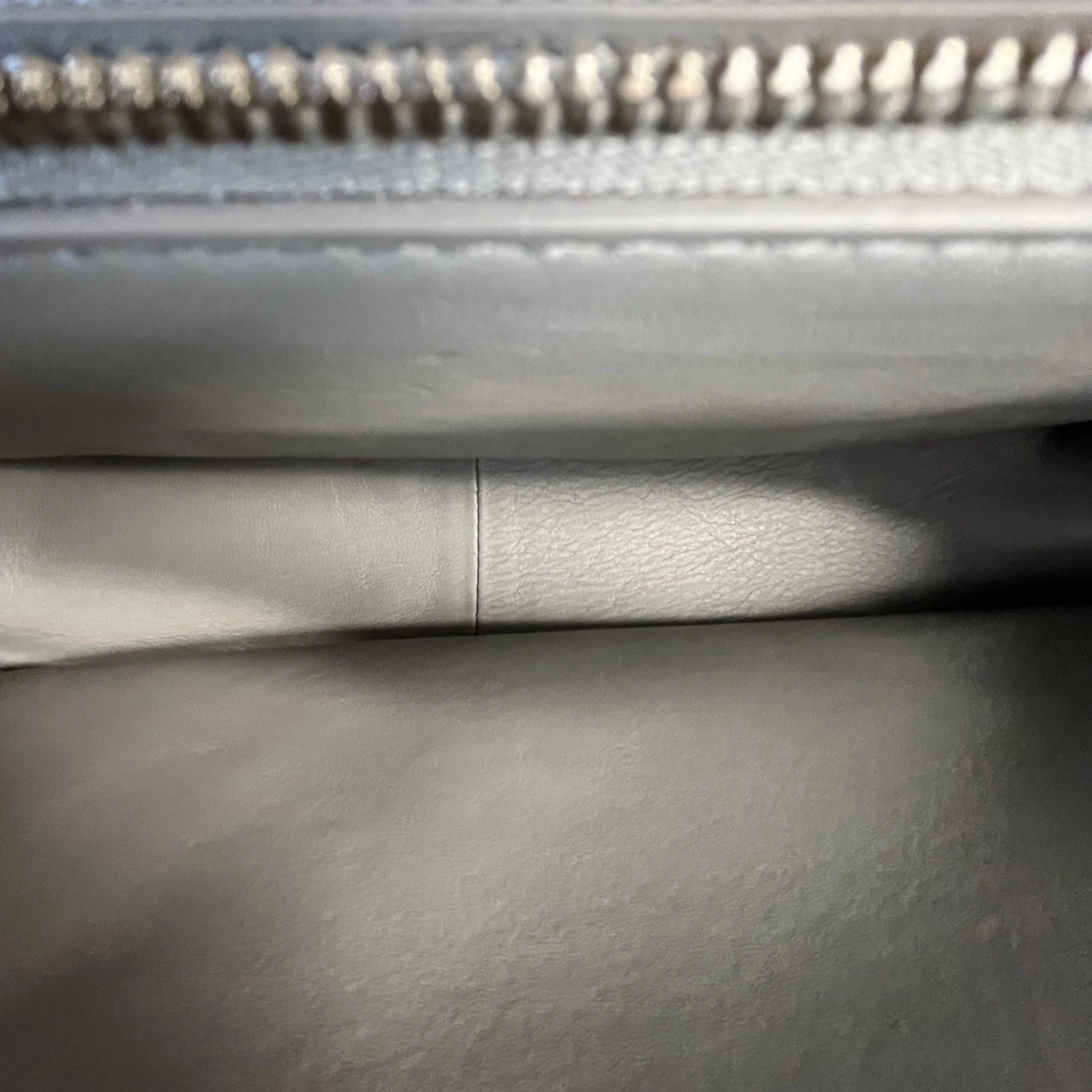 Women's Bb Quilted Embossed Bag Grey - Image 11