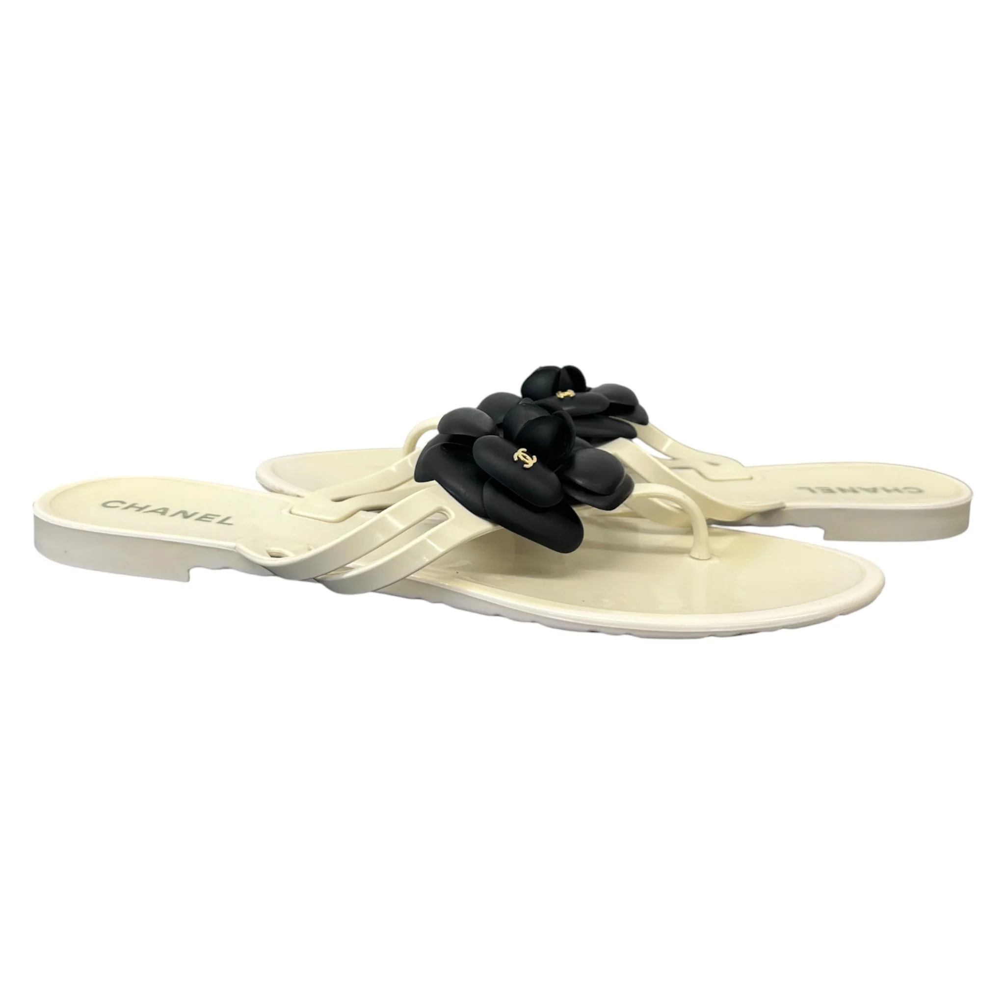 Women's Camellia Thong Sandals Cream Size EU 41 / UK 8 - Image 3