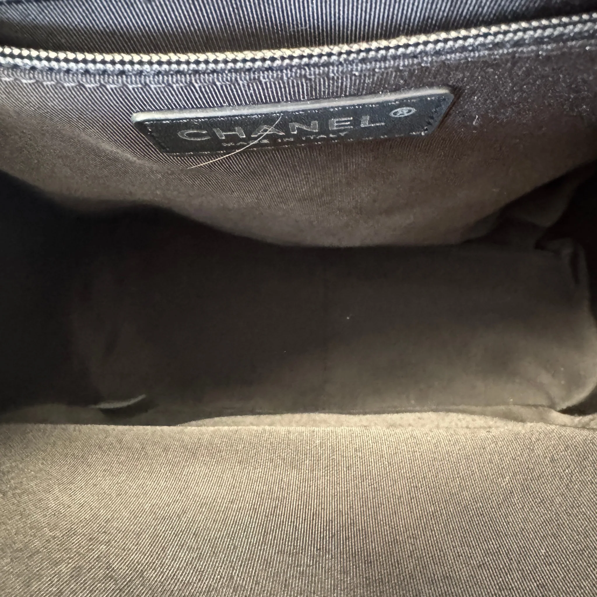 Women's Casual Rock Airlines Grained Calfskin Backpack Black - Image 12