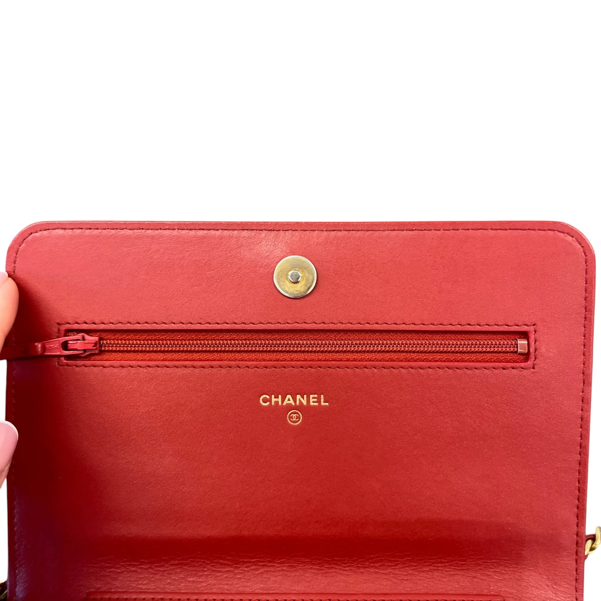 Women's Cc Caviar Mixed Quilt Woc Bag Red - Image 11