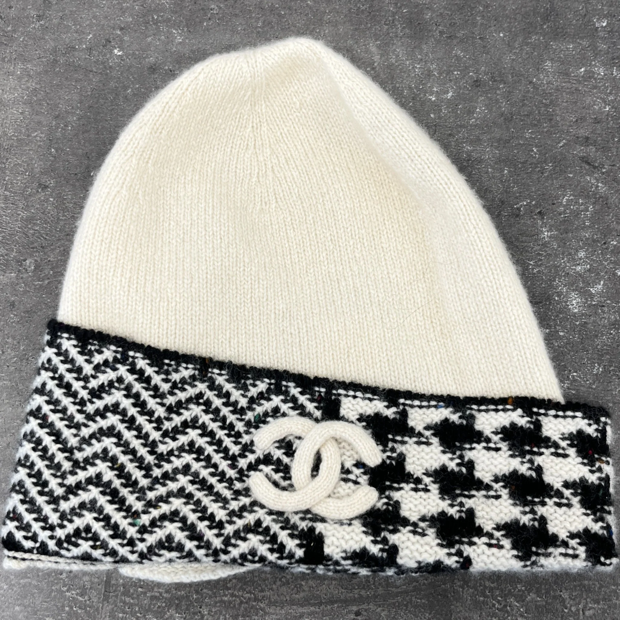 Women's Cc Houndstooth Beanie Hat White - Image 7
