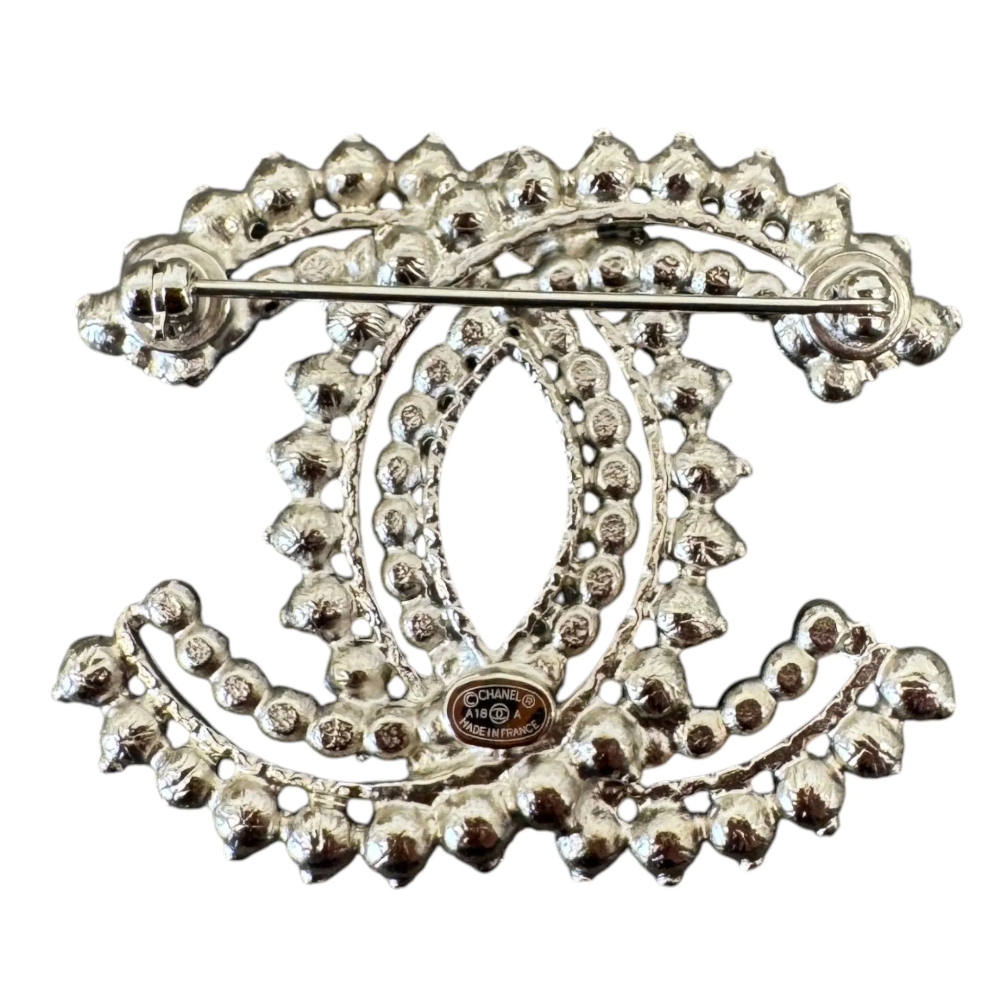 Women's Cc Logo Beaded Brooch Navy - Image 2