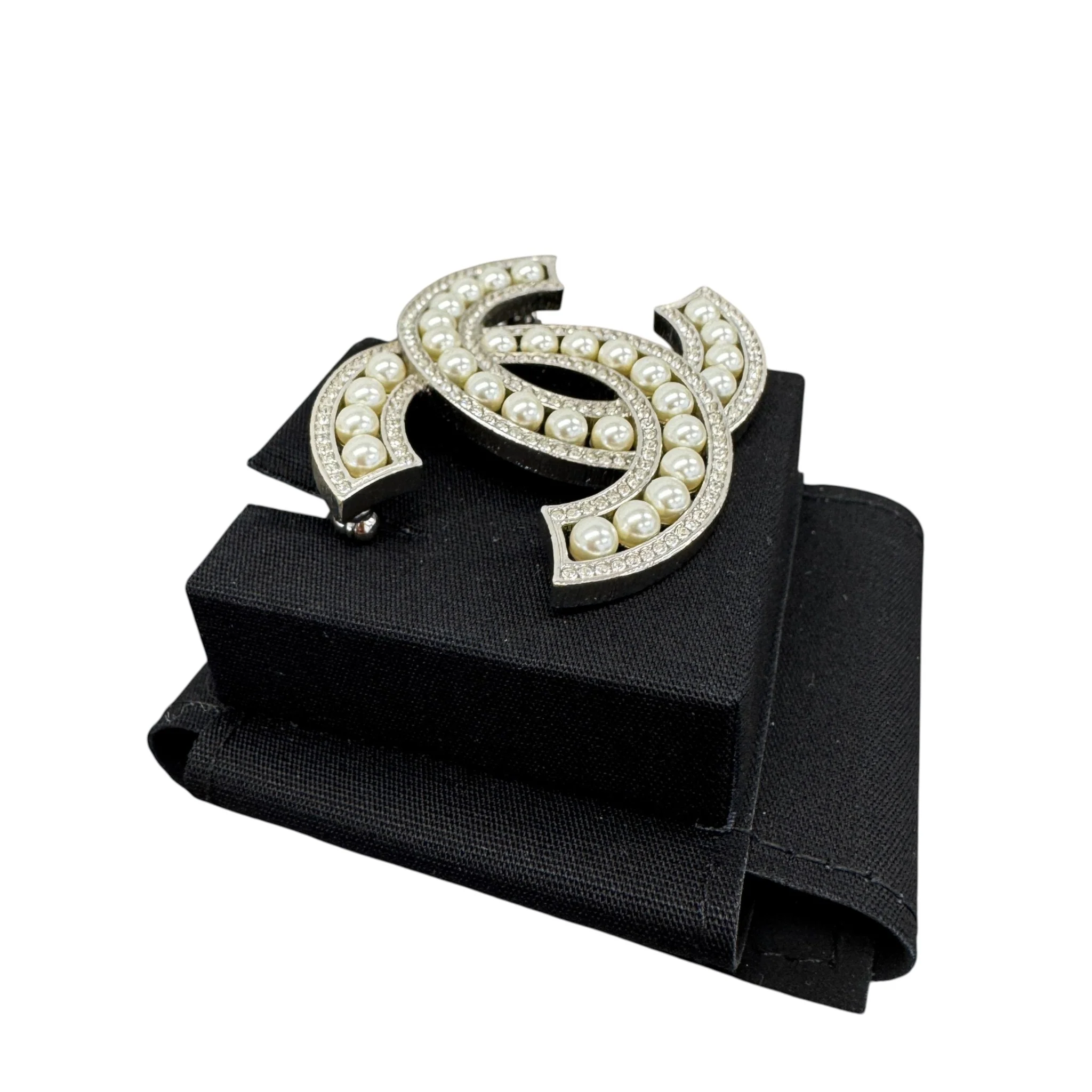 Women's Cc Logo Pear Brooch Silver - Image 7