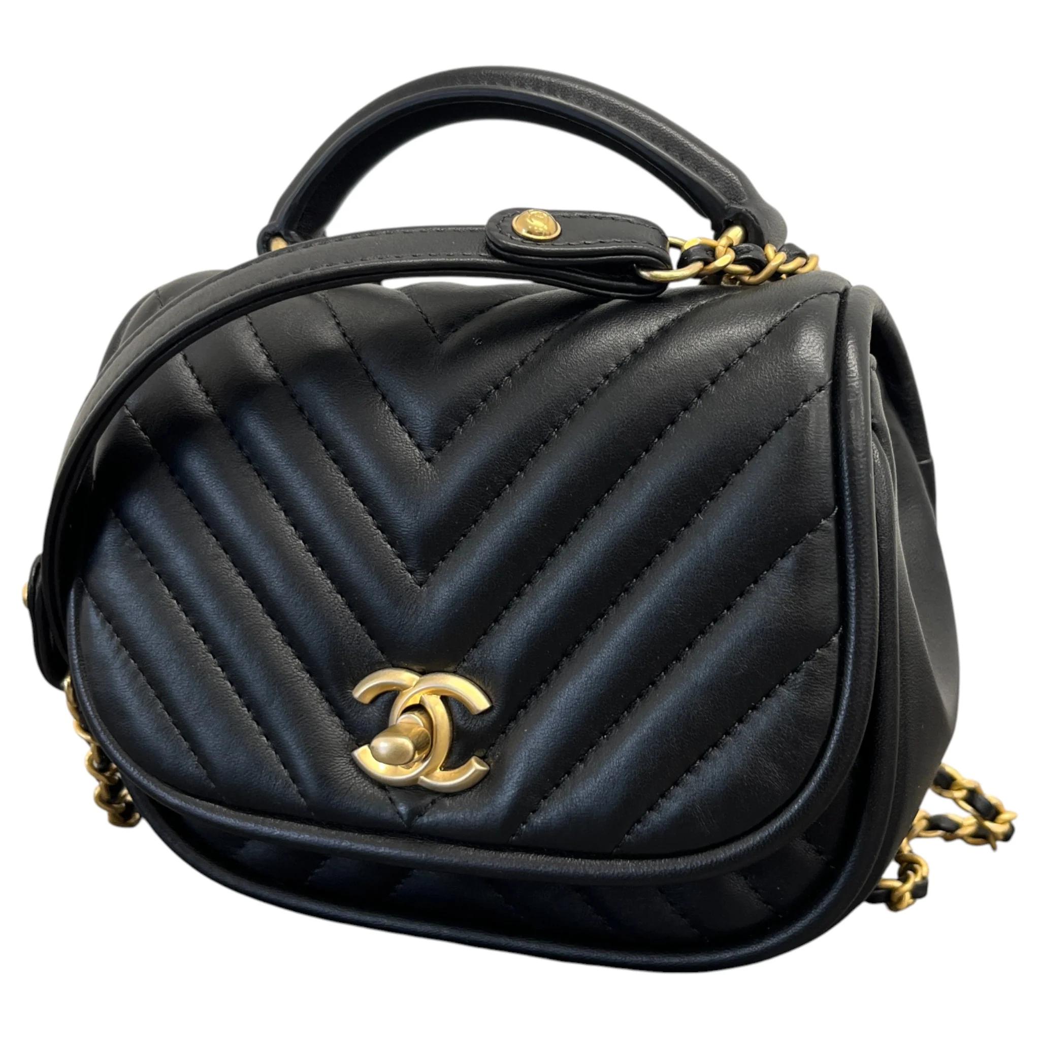 Women's Chevron Round Mini Flap Bag Black - Image 5