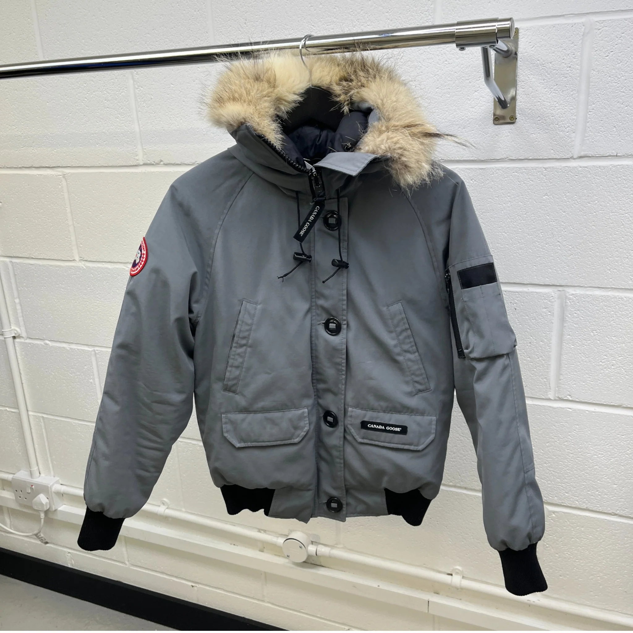 Women's Chilliwack Bomber Down Jacket Grey Size S - Image 8