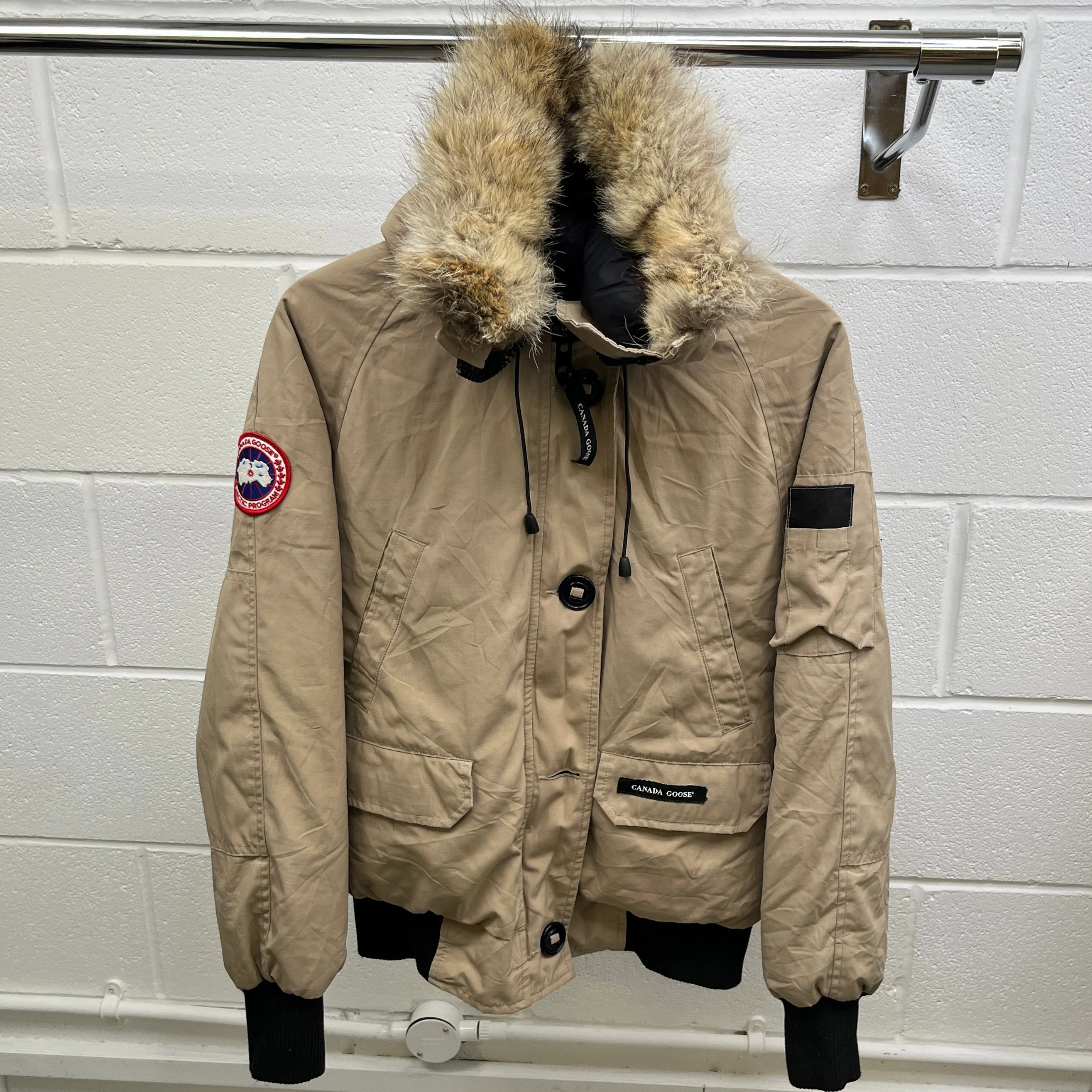 Women's Chilliwack Down Jacket Beige Size M - Image 8