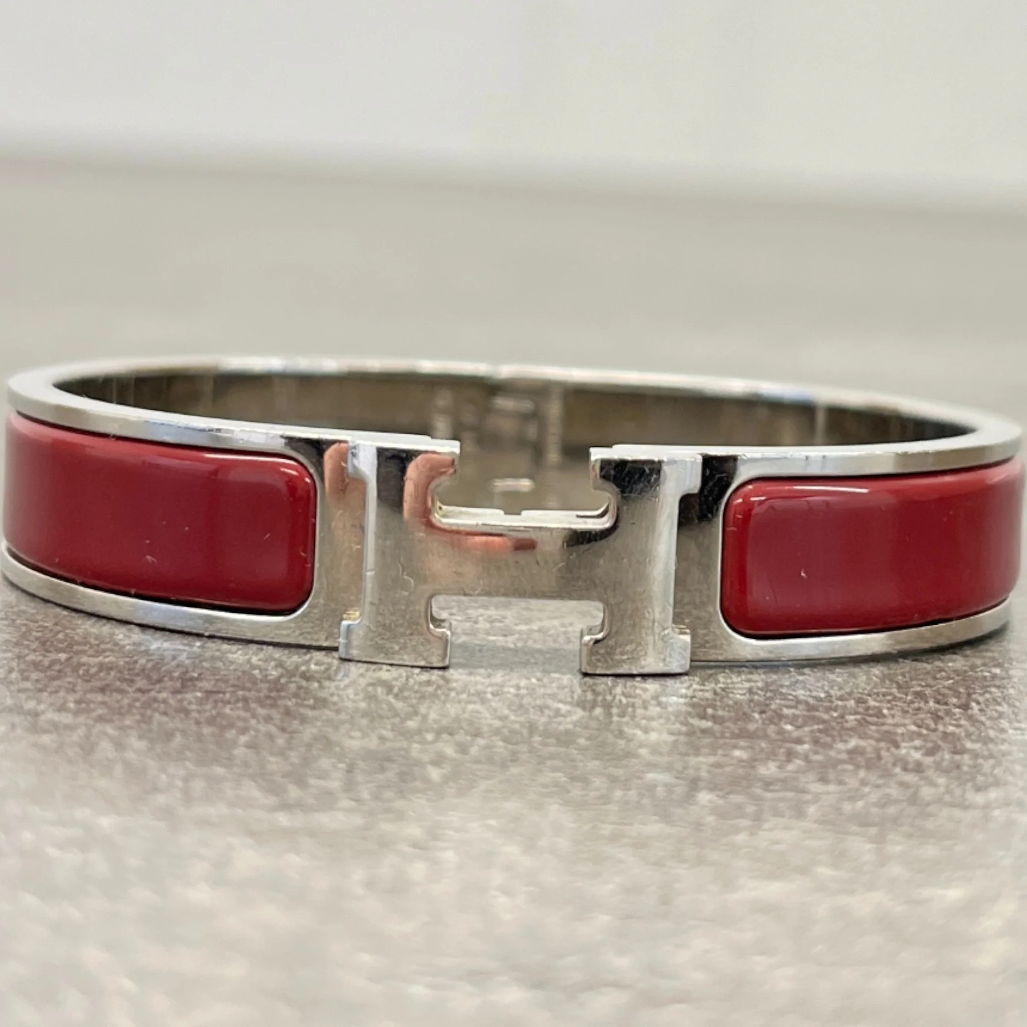 Women's Clic H Bracelet Burgundy - Image 6