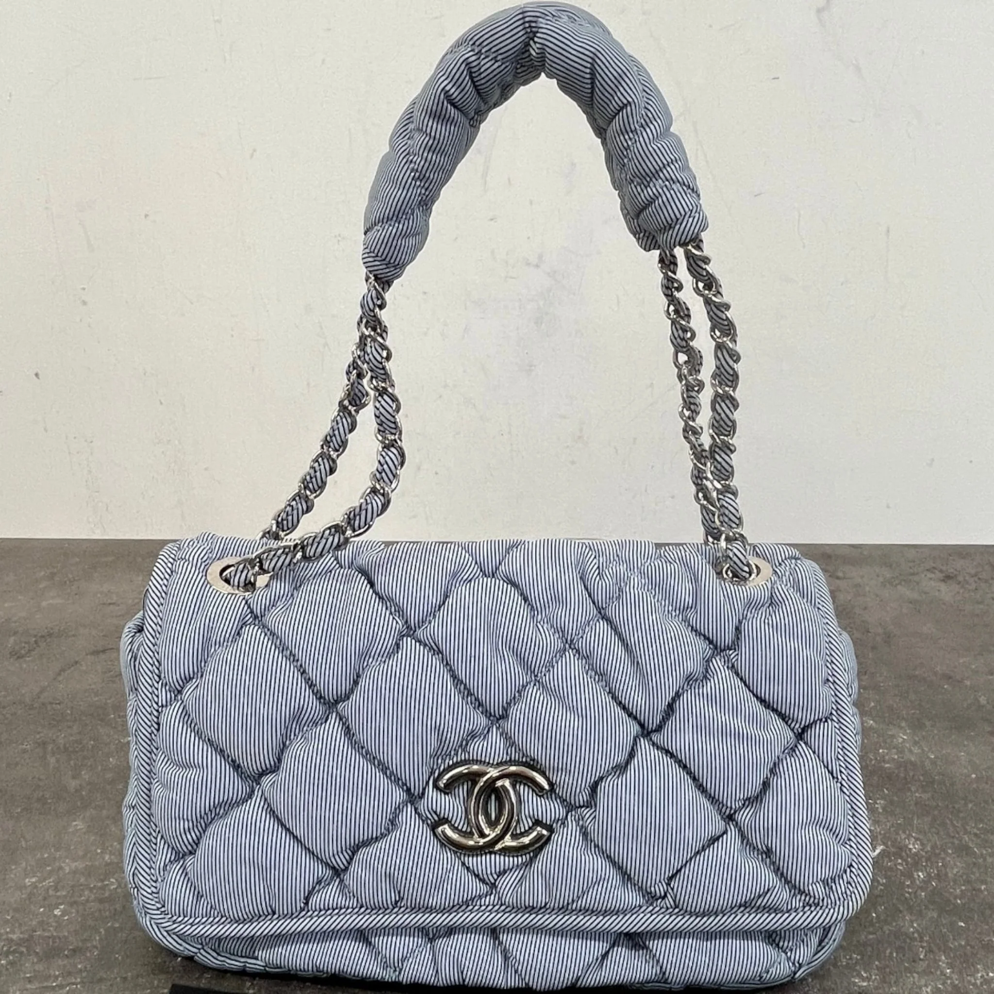 Women's Cruise Bubble Quilted Flap Bag Blue - Image 13