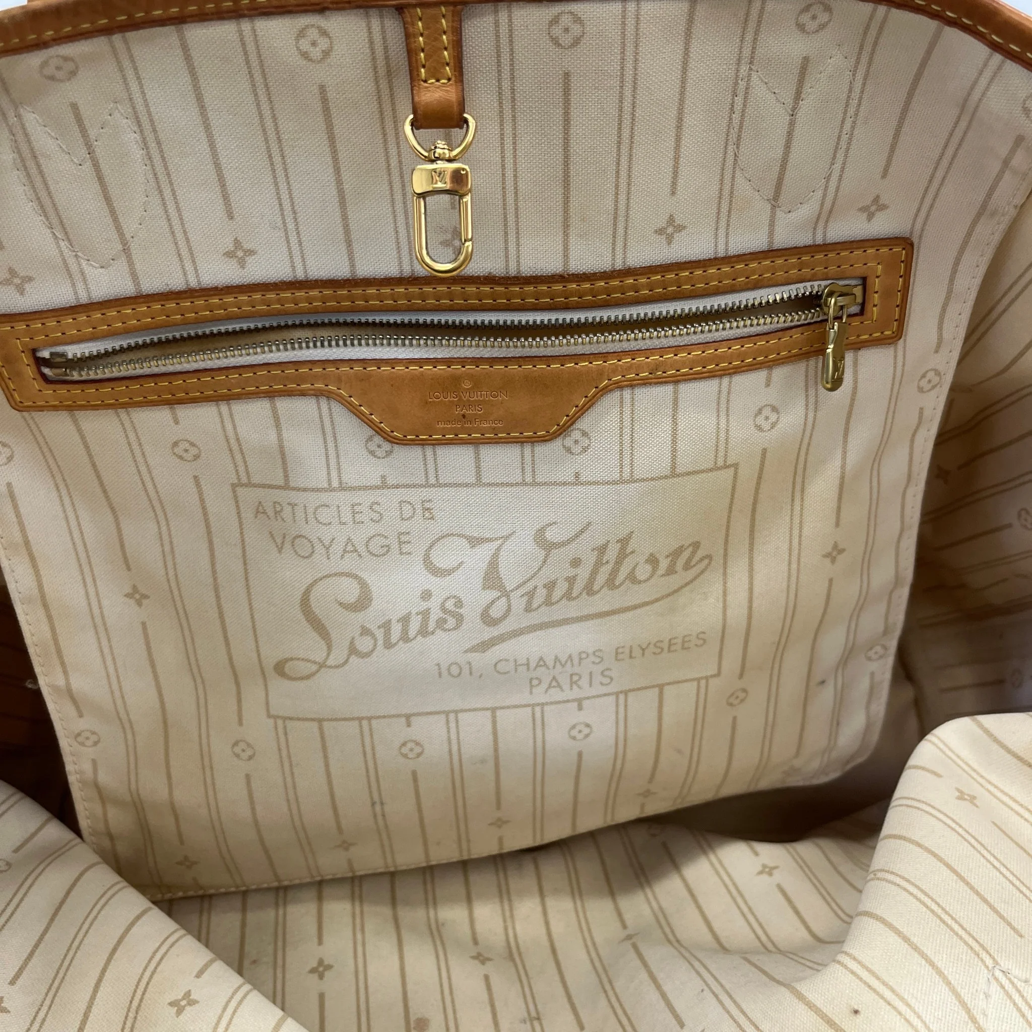 Women's Damier Azur Neverfull Gm Handbag White - Image 12