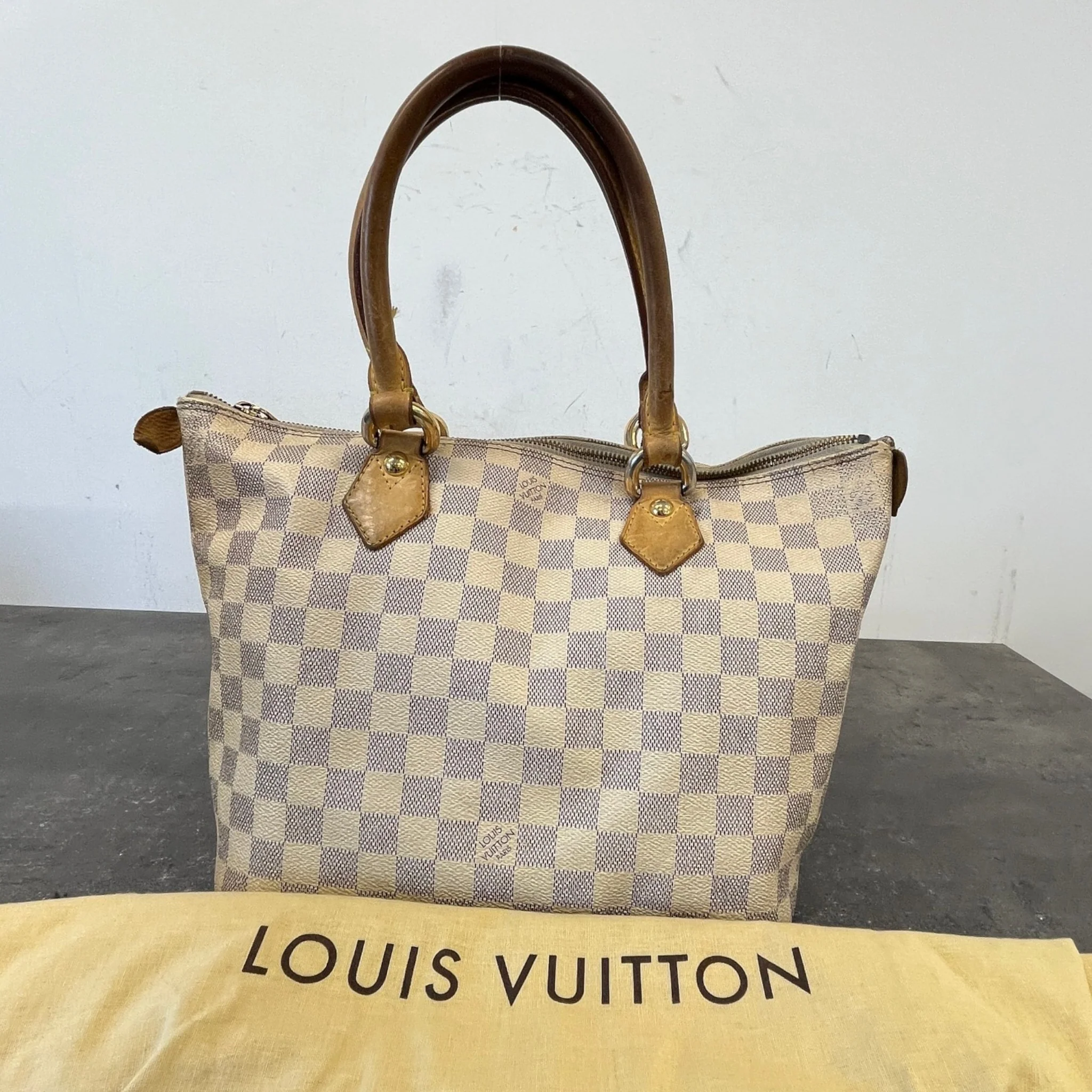 Women's Damier Azur Saleya Pm Bag White - Image 12
