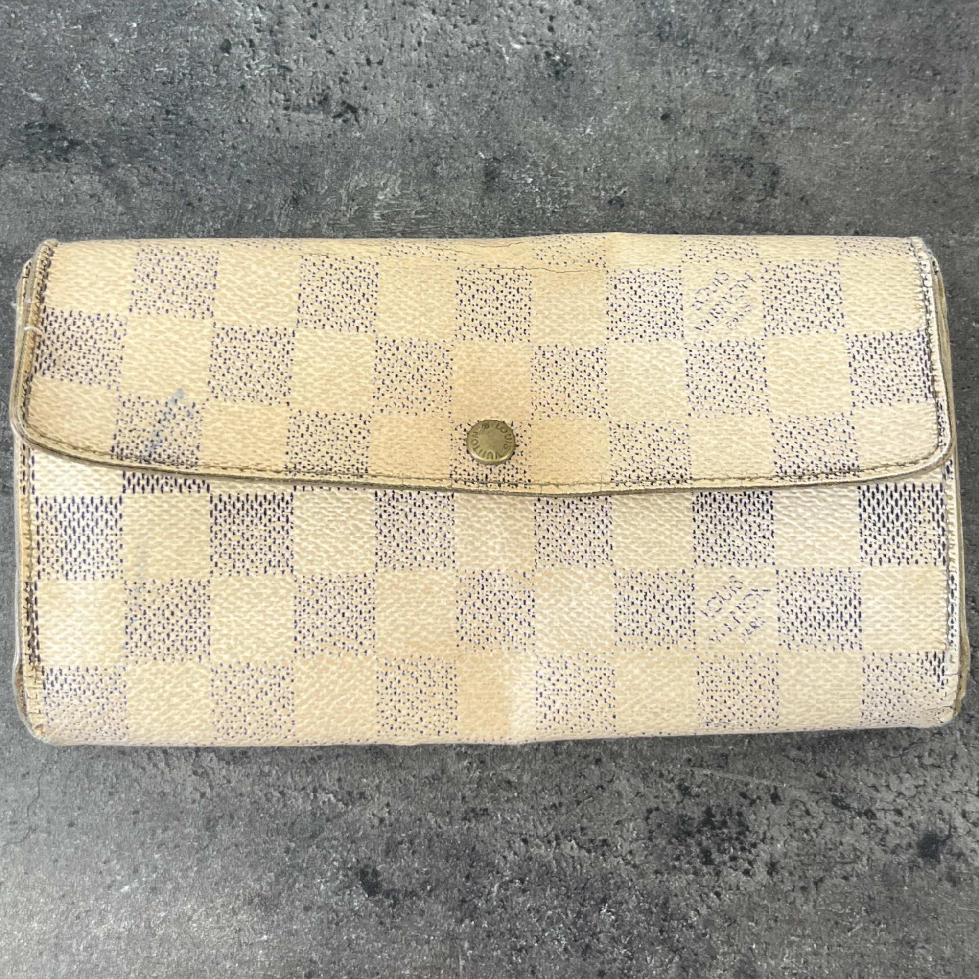 Women's Damier Azur Sarah Wallet White - Image 12