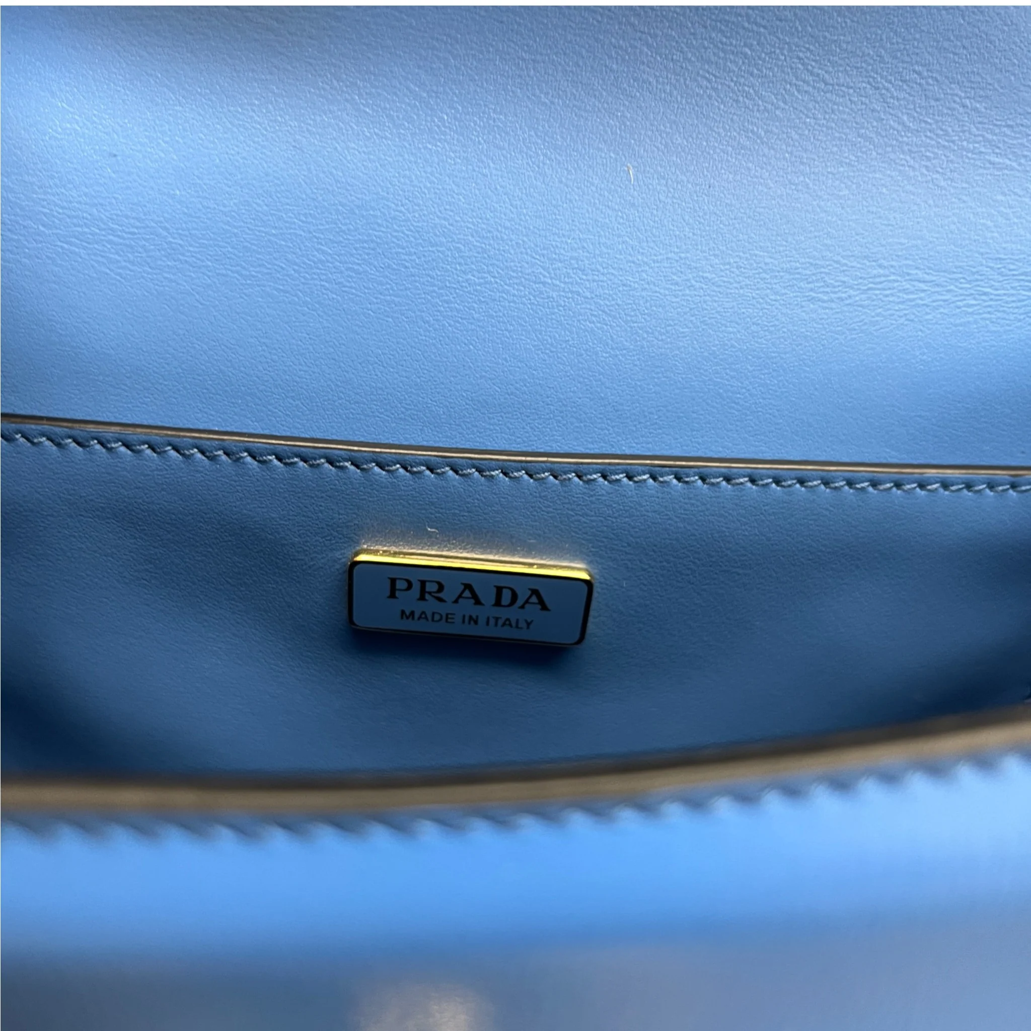 Women's Embleme Plaque Handbag Blue - Image 11