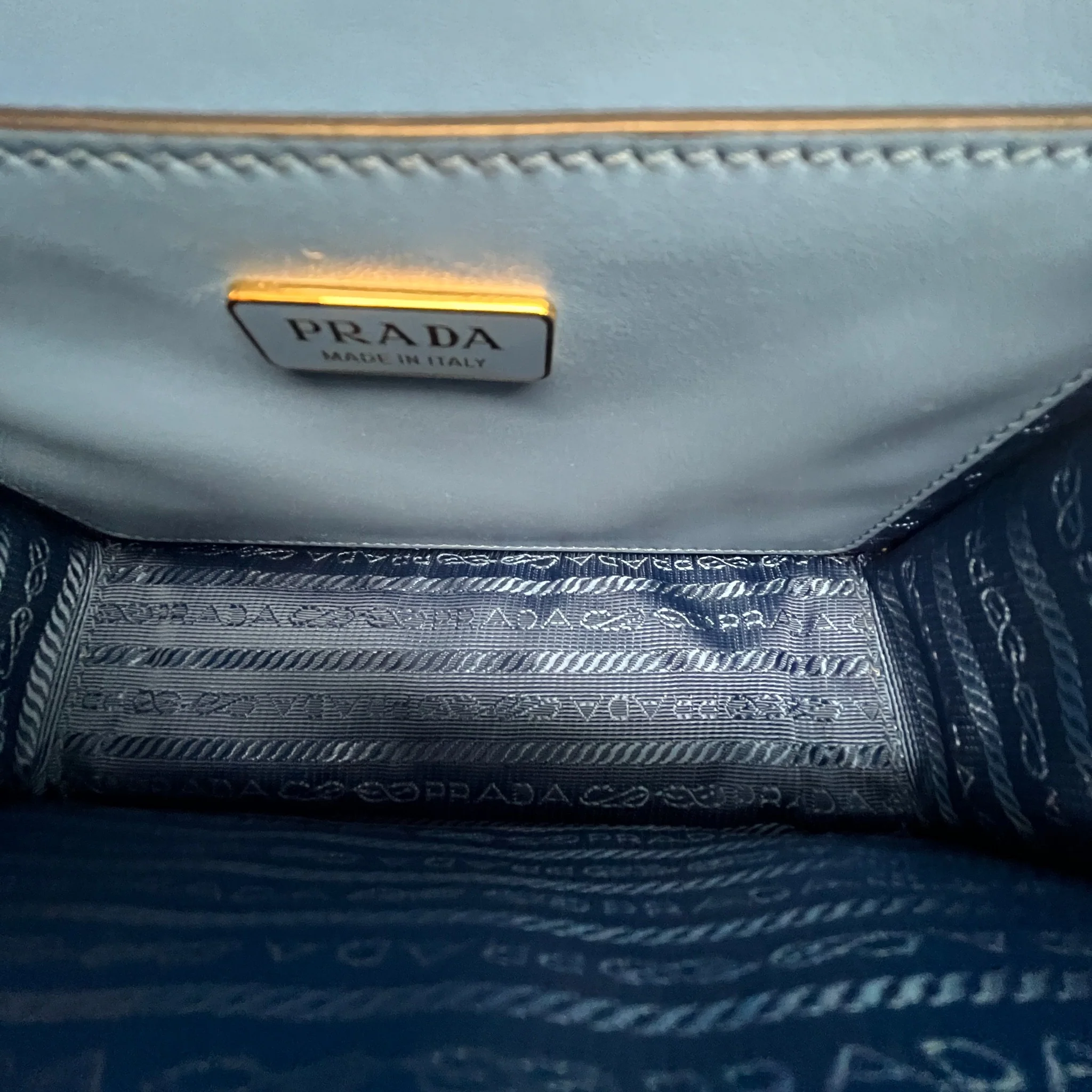 Women's Embleme Plaque Handbag Blue - Image 12