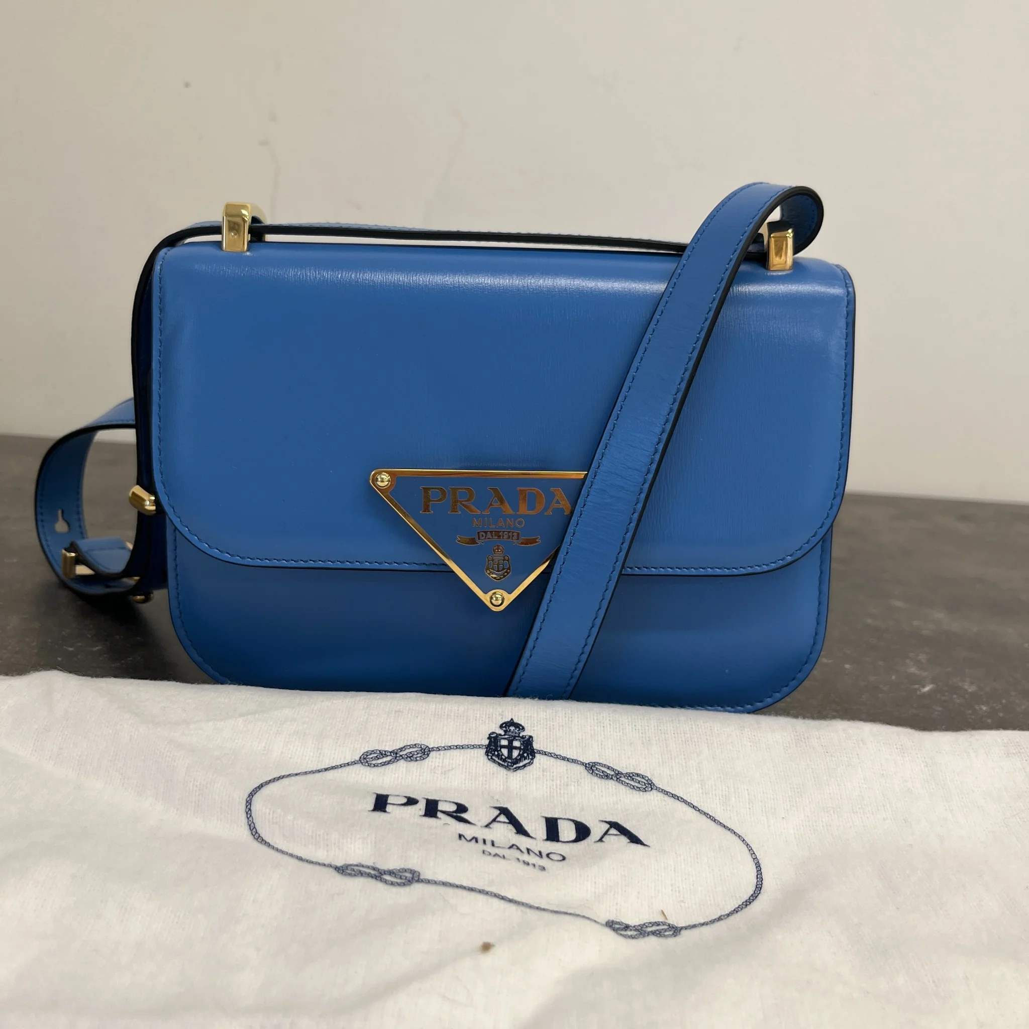 Women's Embleme Plaque Handbag Blue - Image 13