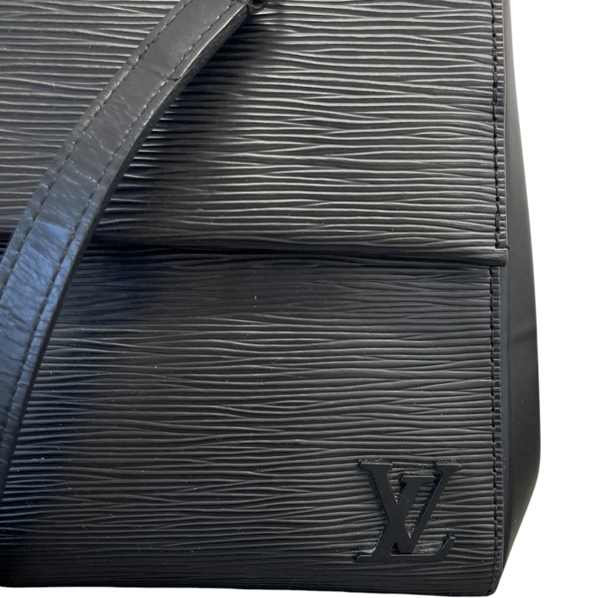 Women's Epi Leather Cluny Bb Bag Black - Image 11