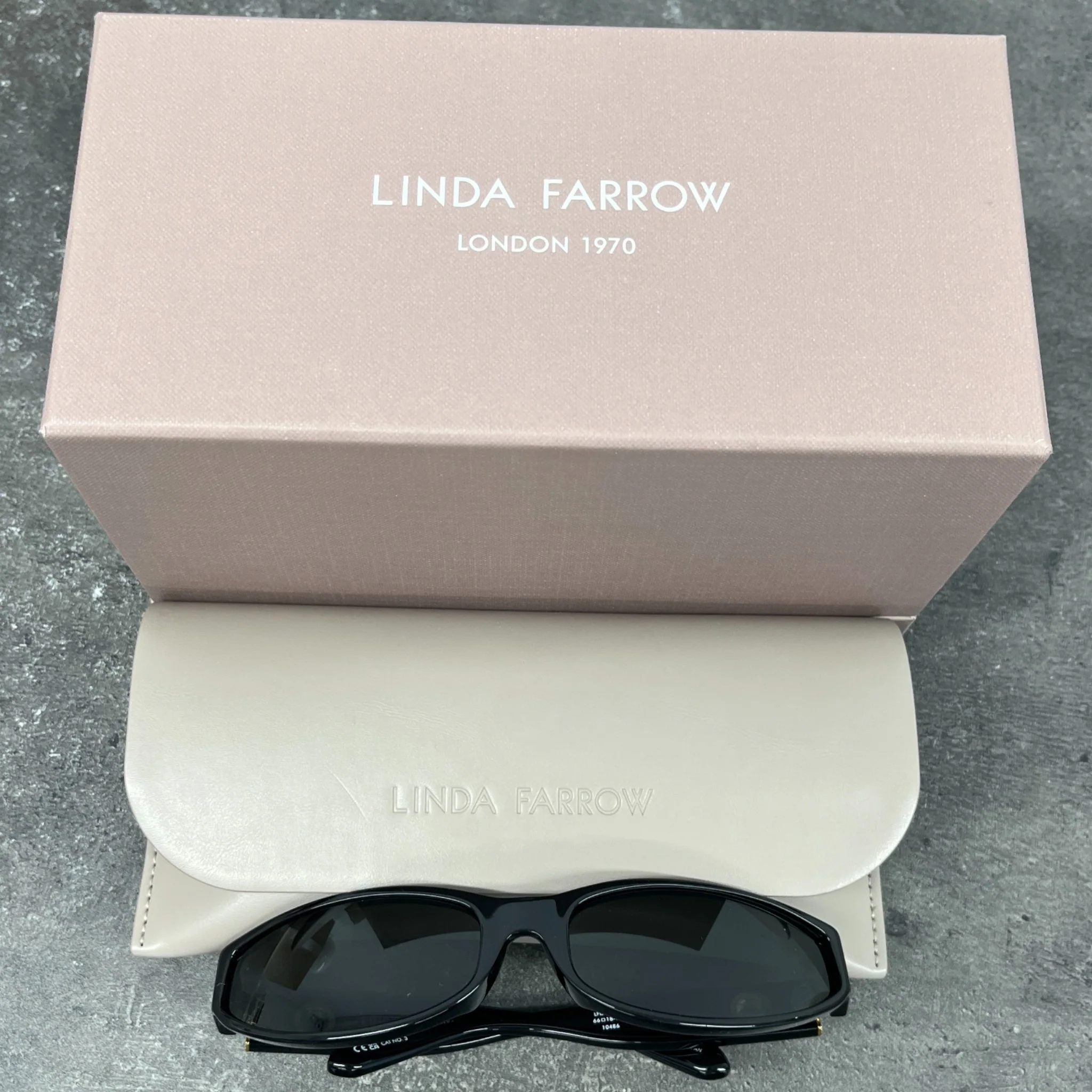 Women's Etain Sunglasses Black - Image 7