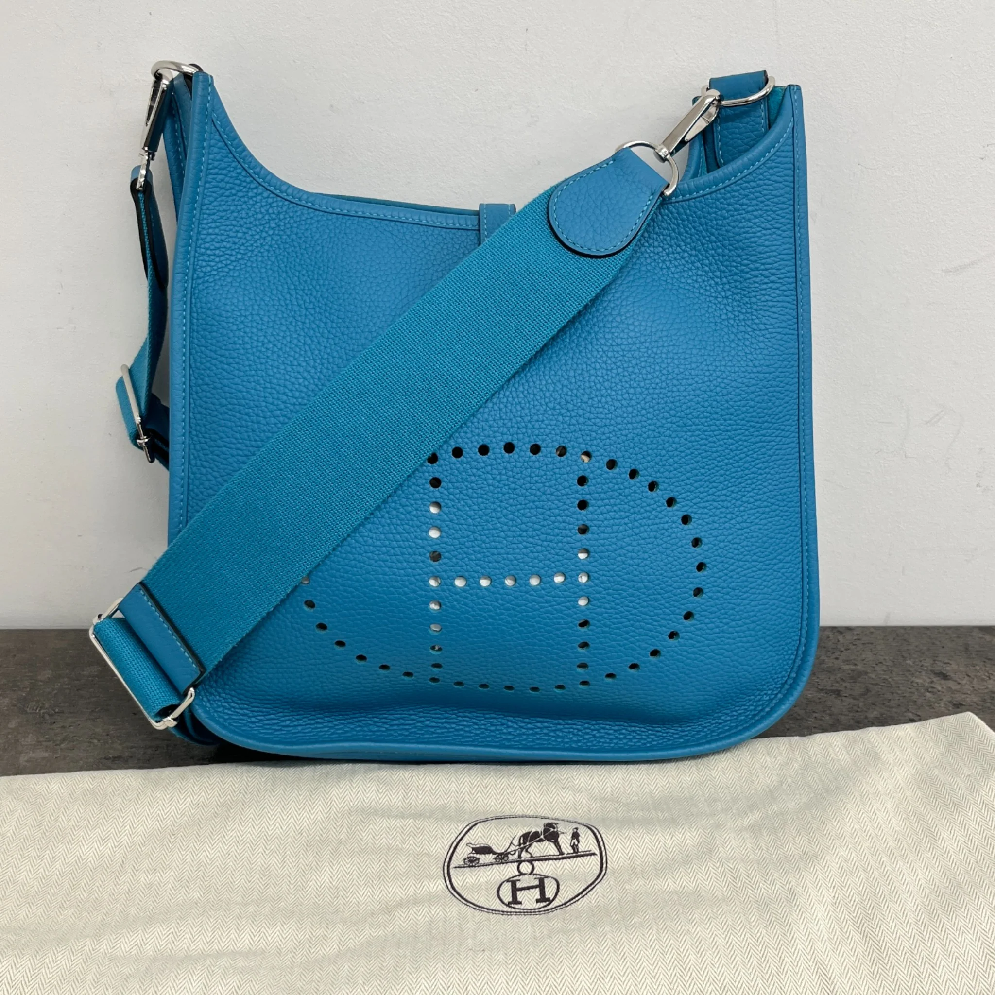 Women's Evelyne 29 Togo Blue Jean Bag Blue - Image 13