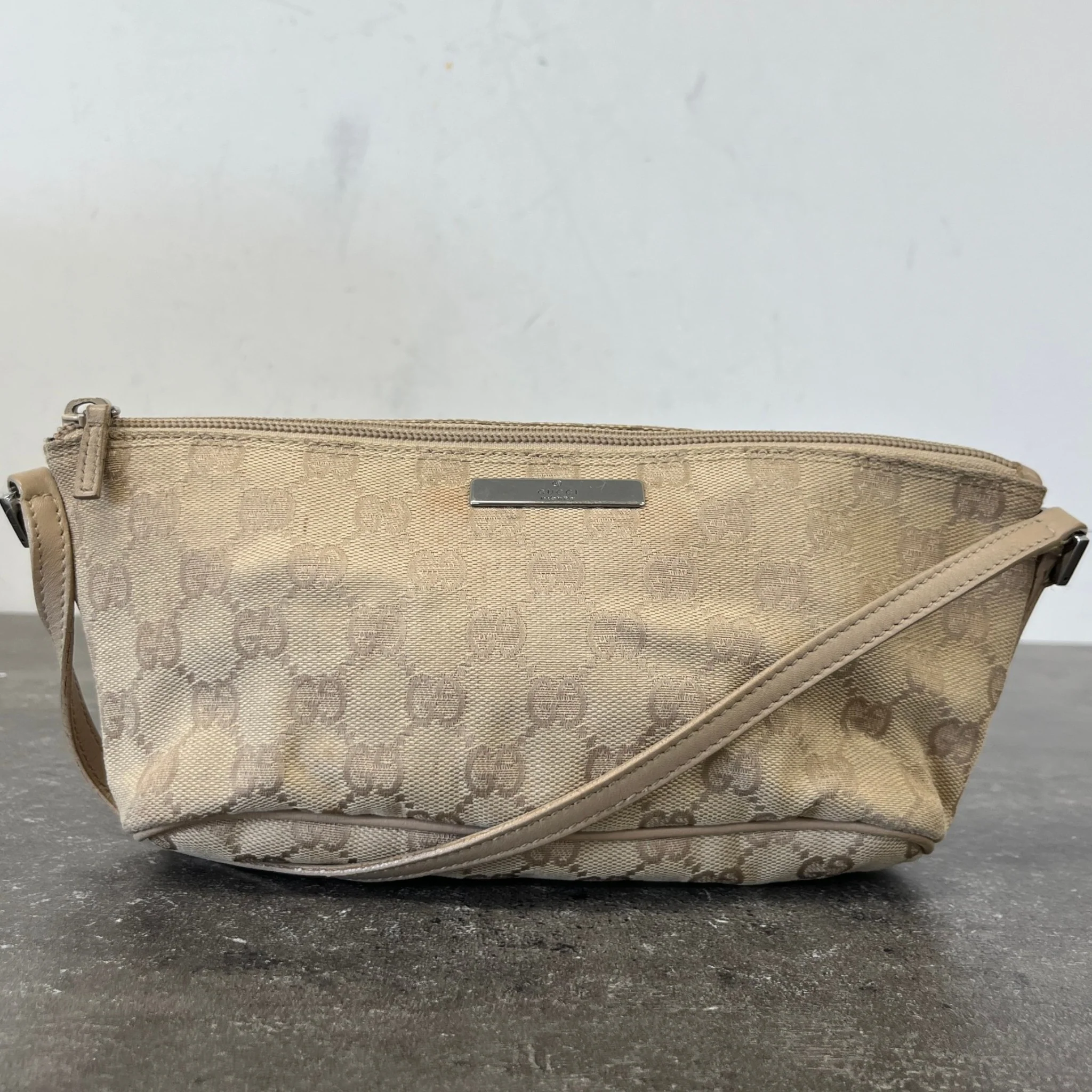 Women's Gg Canvas Boat Handbag Beige - Image 13