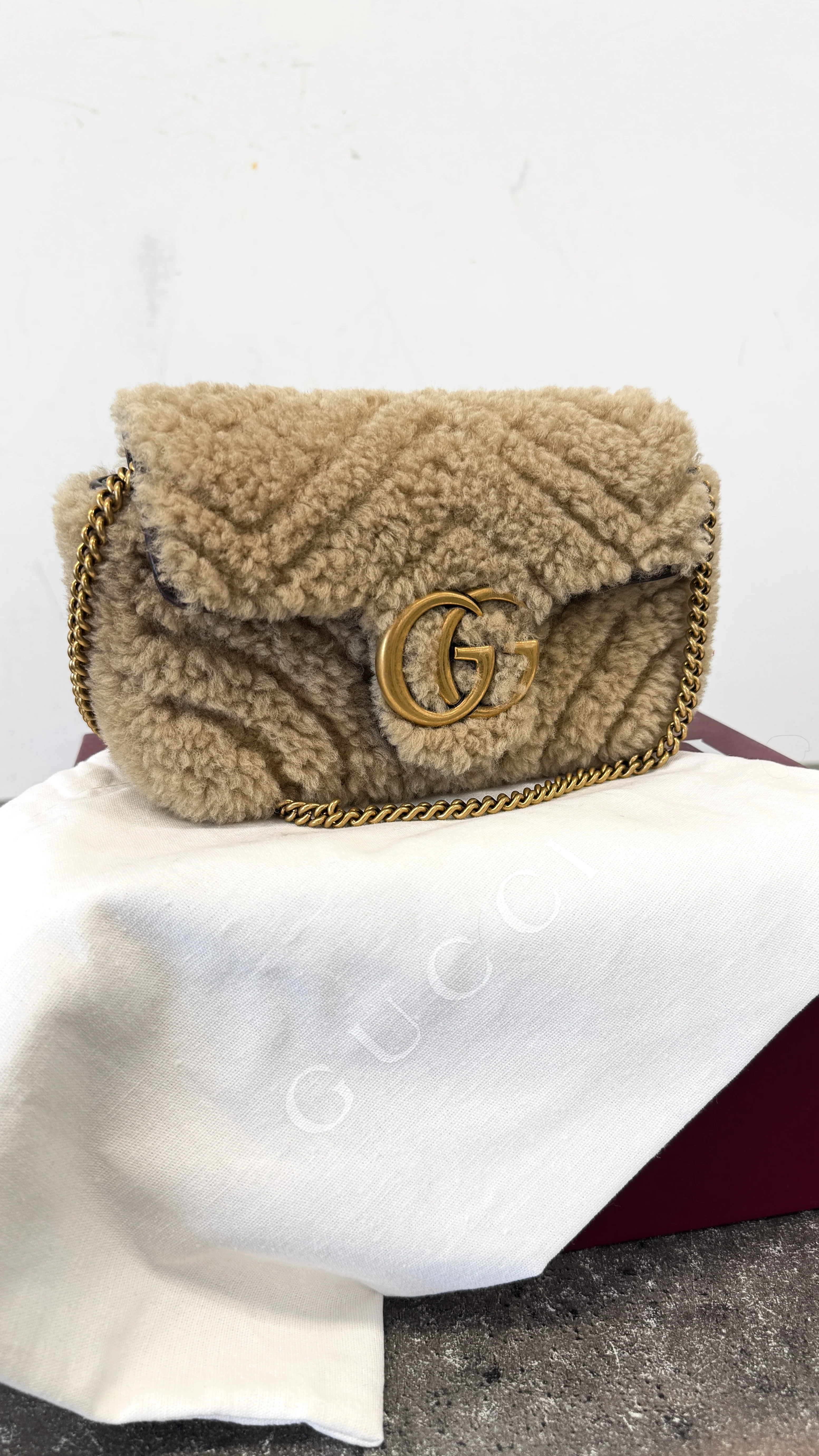Women's Gg Marmont Mini Shearling Bag Beige - Image 13