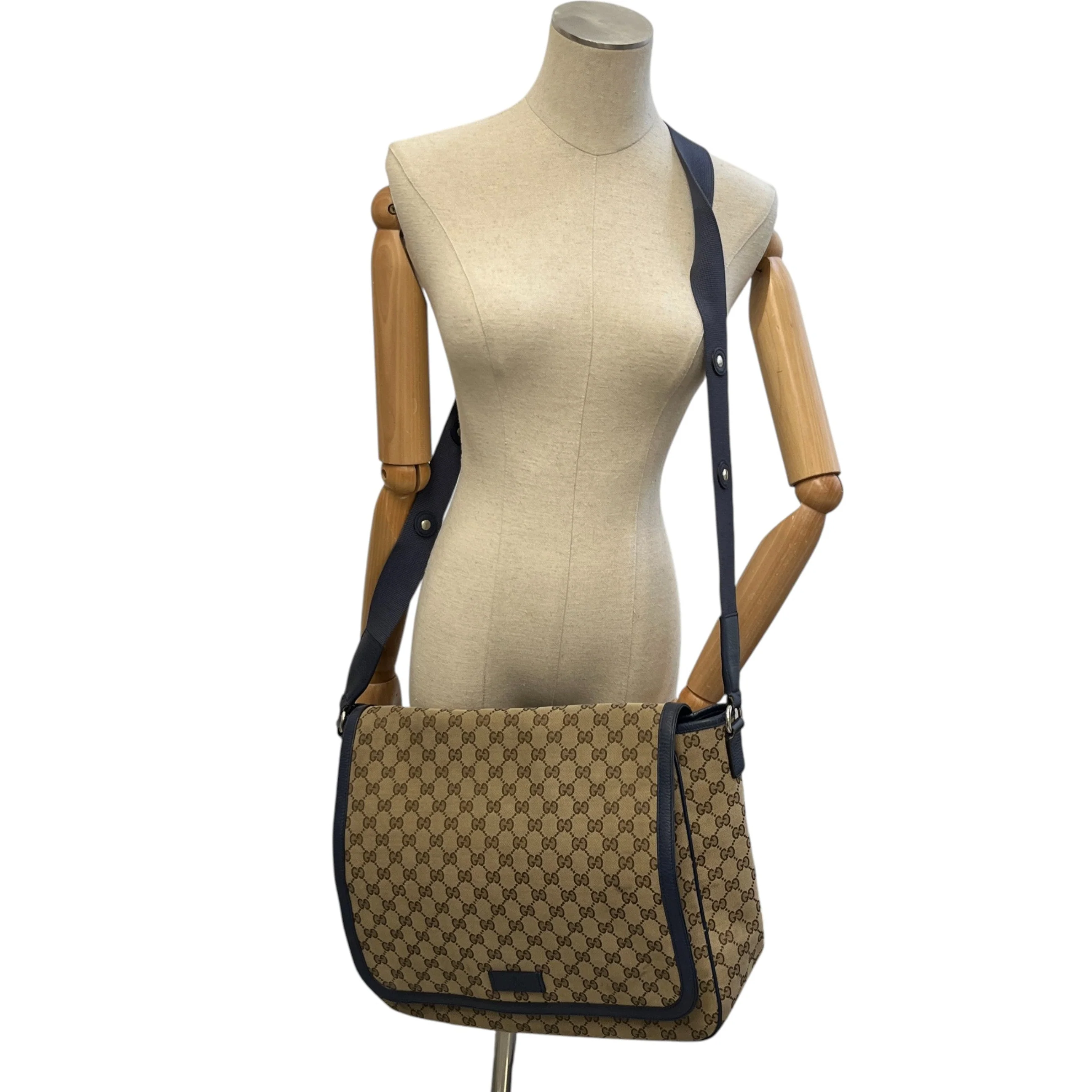 Women's Gg Supreme Changing Bag Beige - Image 2