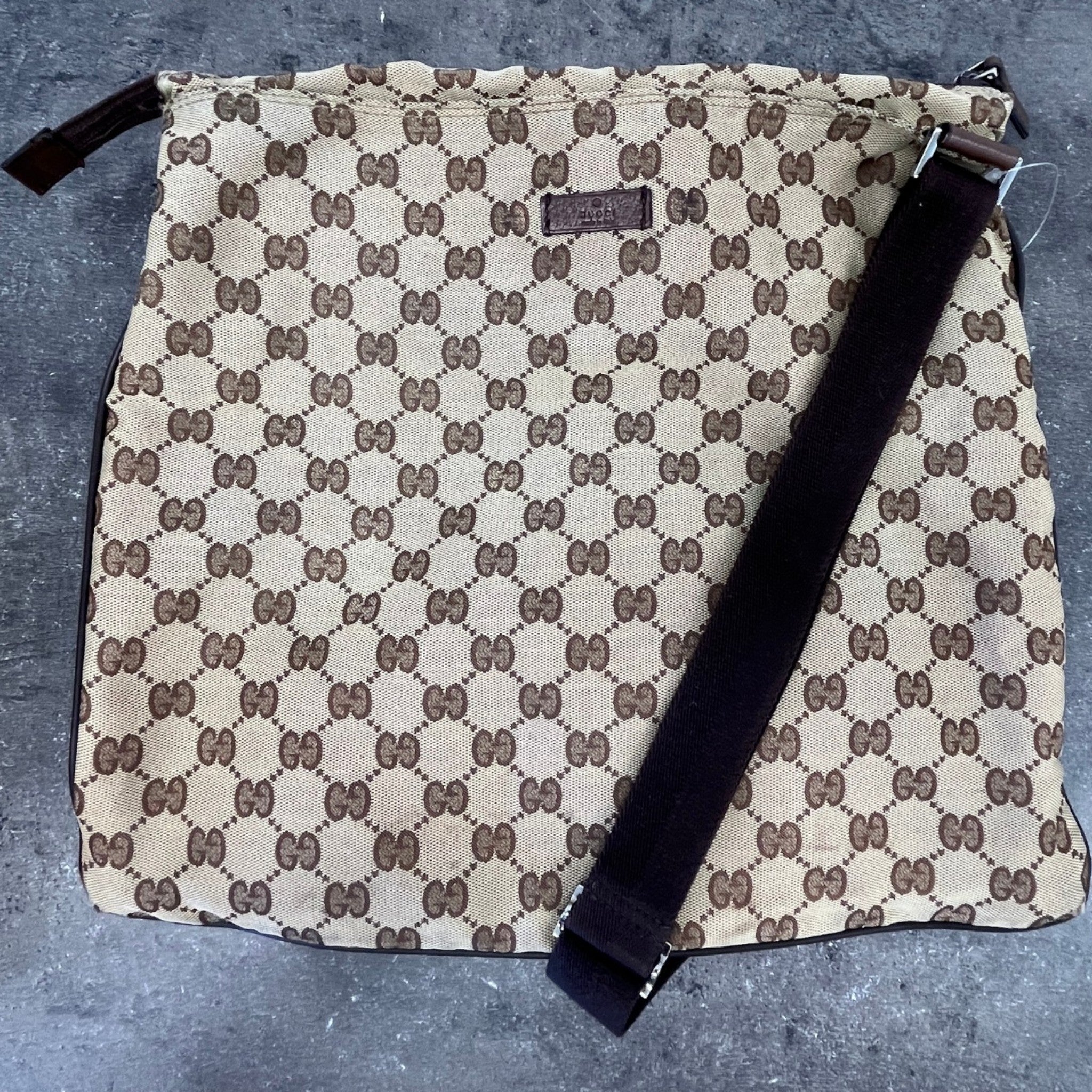 Women's Gg Supreme Messenger Bag Beige - Image 11