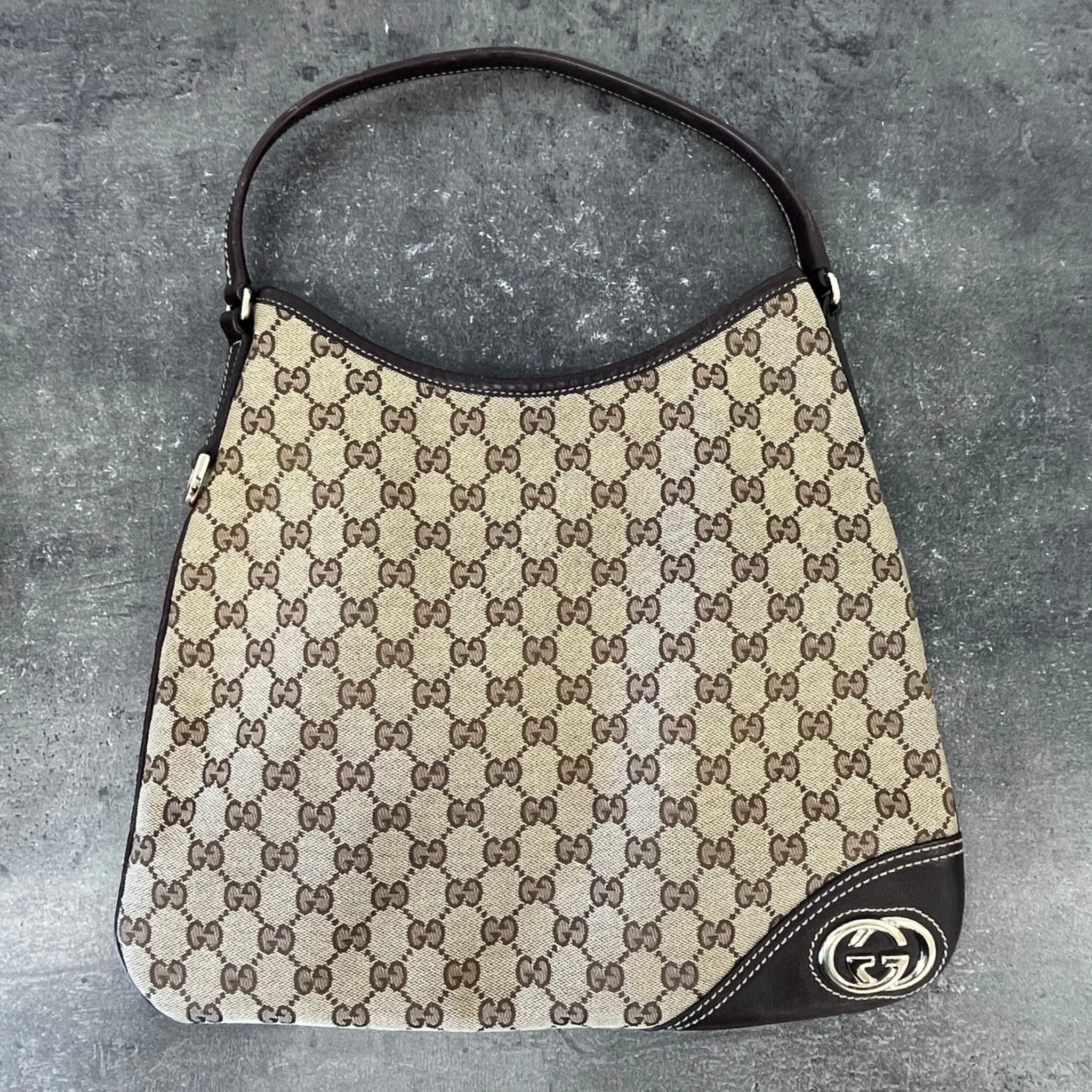 Women's Gg Supreme New Britt Hobo Bag Beige - Image 12