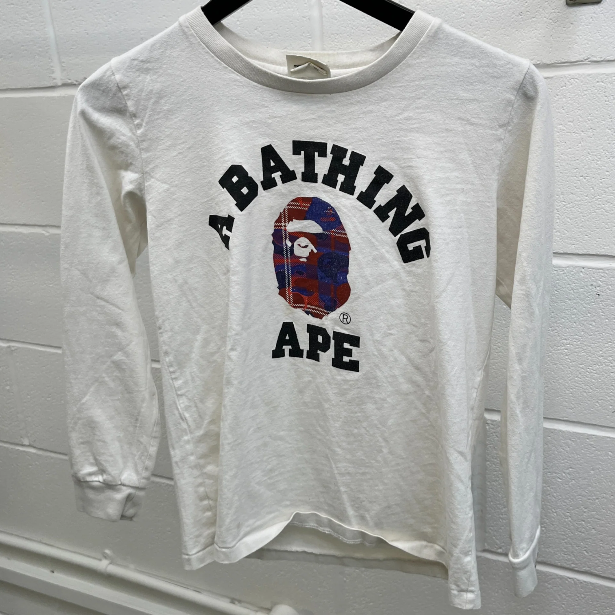 Women's Gorilla Logo Long Sleeve T-Shirt White Size XS - Image 6