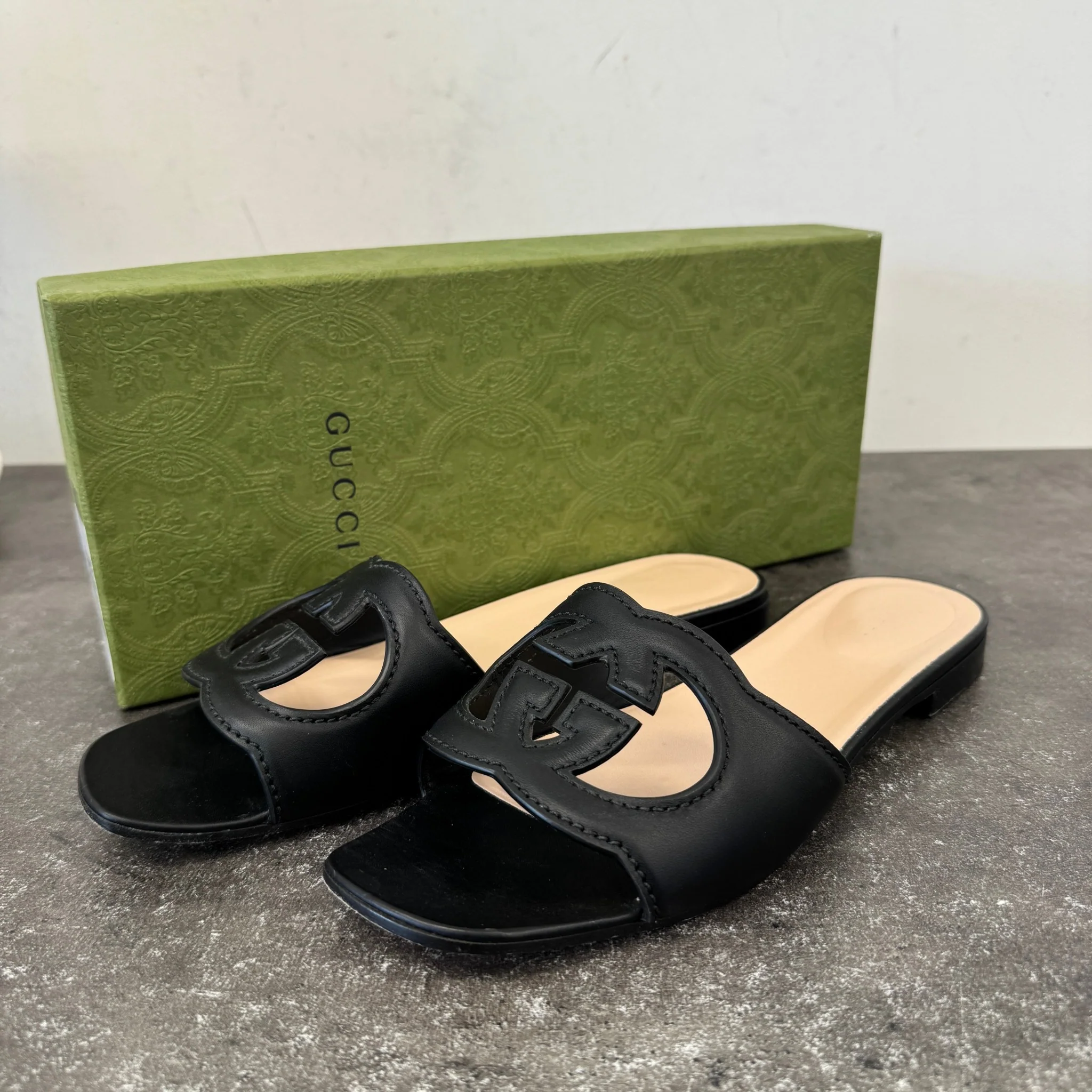 Women's Interlocking G Sandals Black Size EU 39 / UK 6 - Image 10