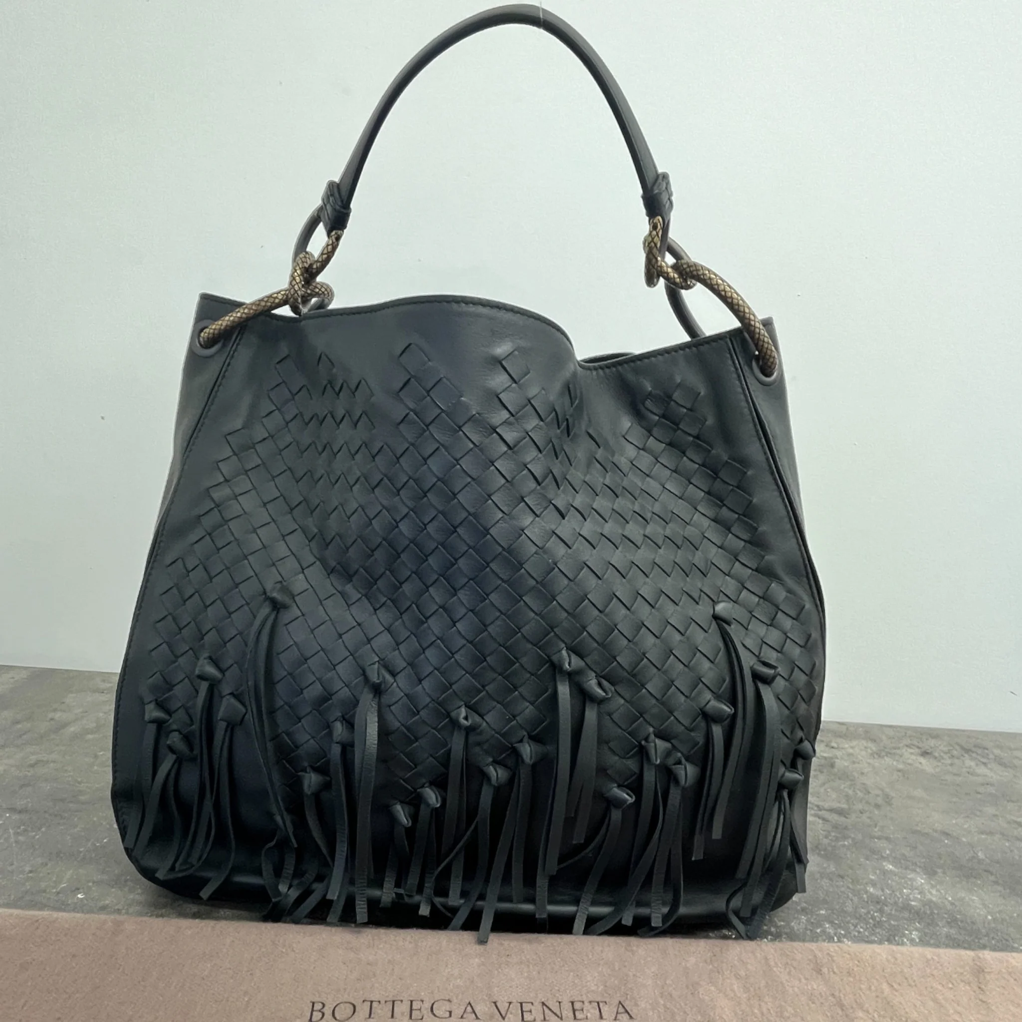 Women's Intrecciato Brio Loop Bag Black - Image 12