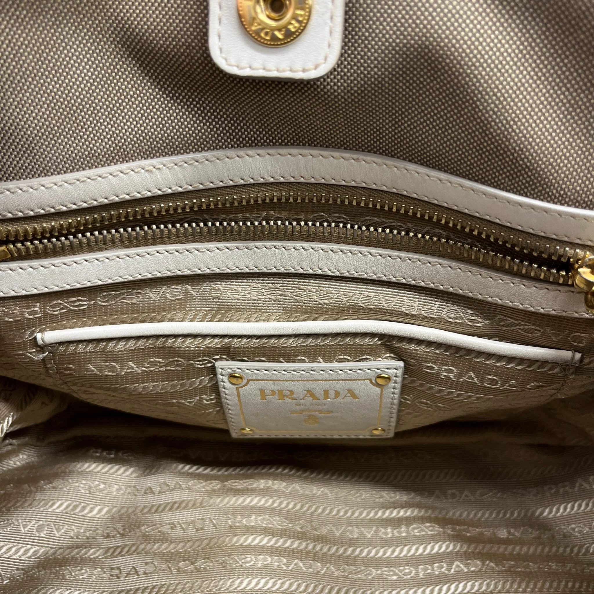 Women's Jacquard Logo Tote Bag Beige - Image 13