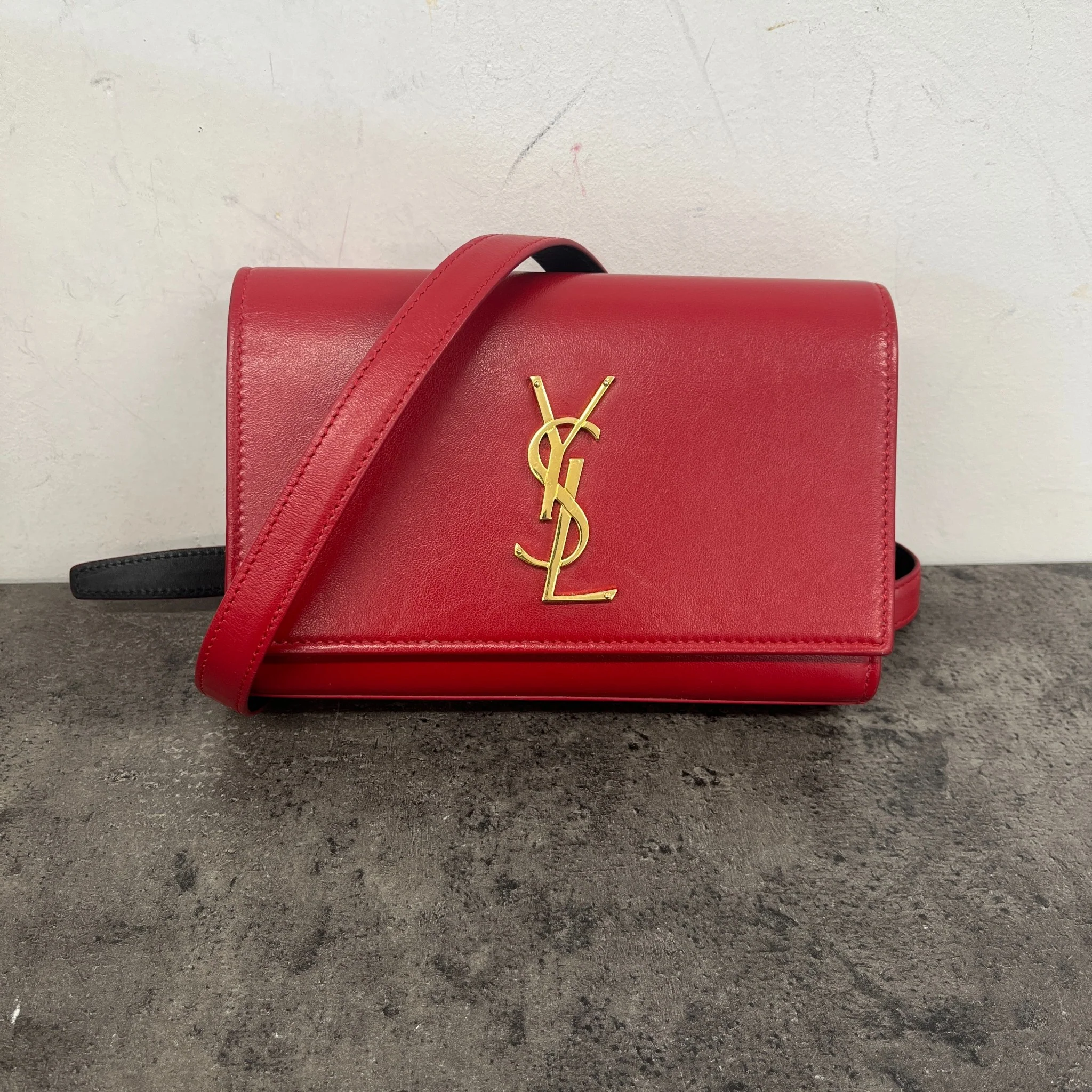 Women's Kate Belt Bag Red - Image 8