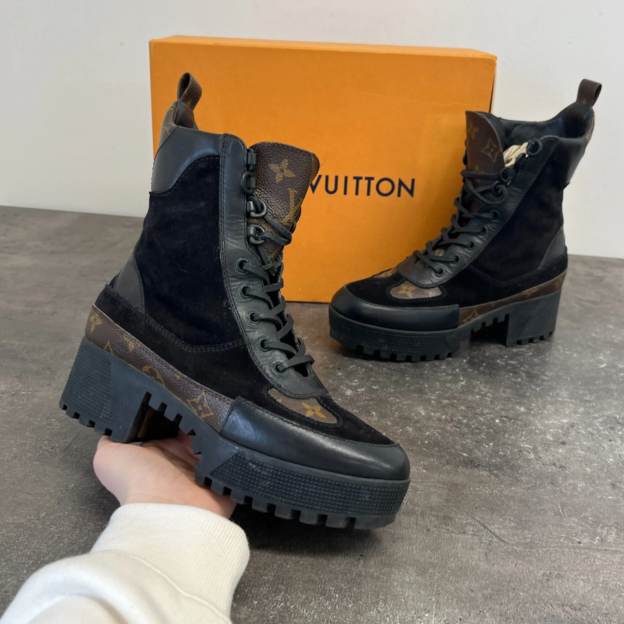 Women's Laureate Desert Monogram Boots Black Size EU 37 / UK 4 - Image 11