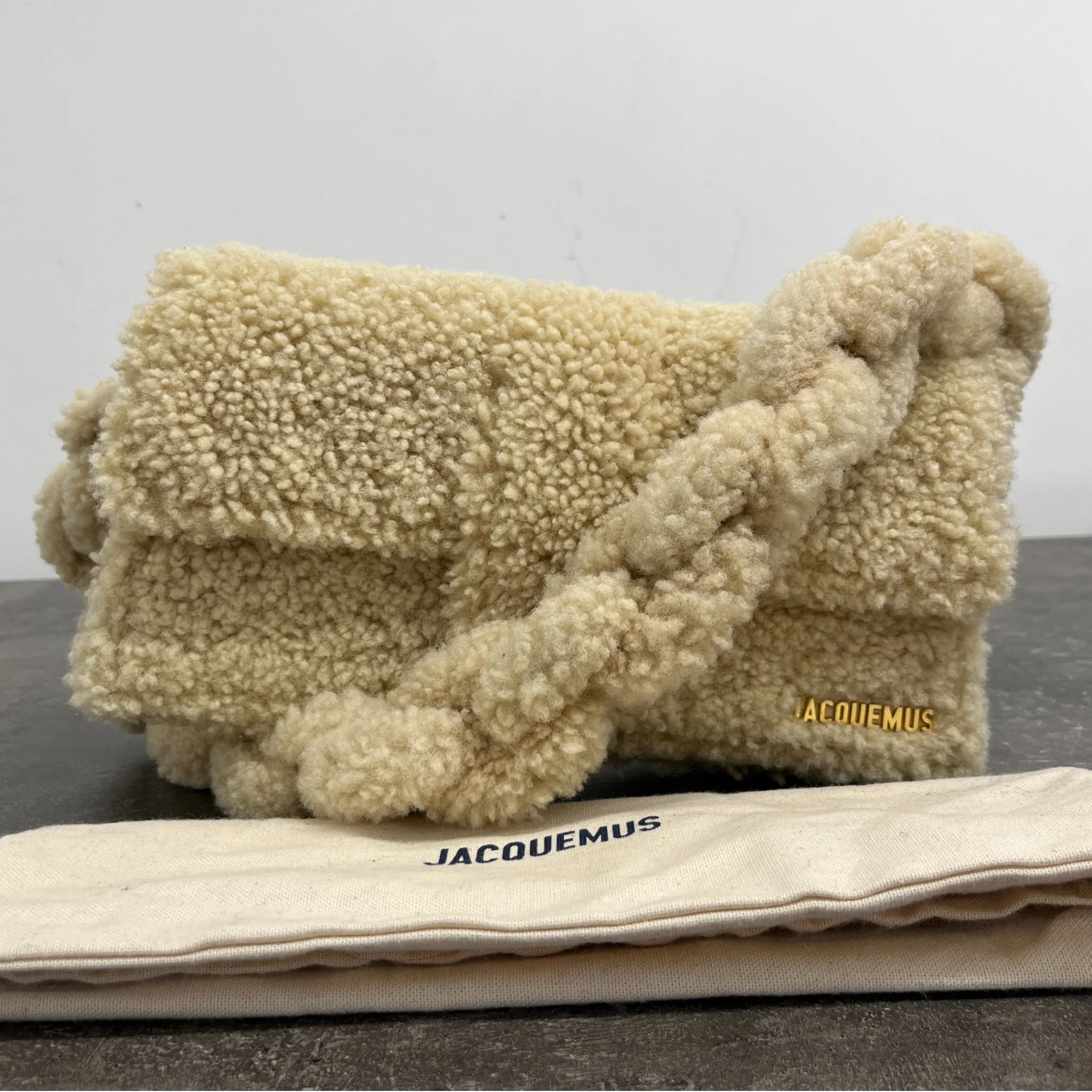 Women's Le Bambidou Shearlin Handbag Beige - Image 14