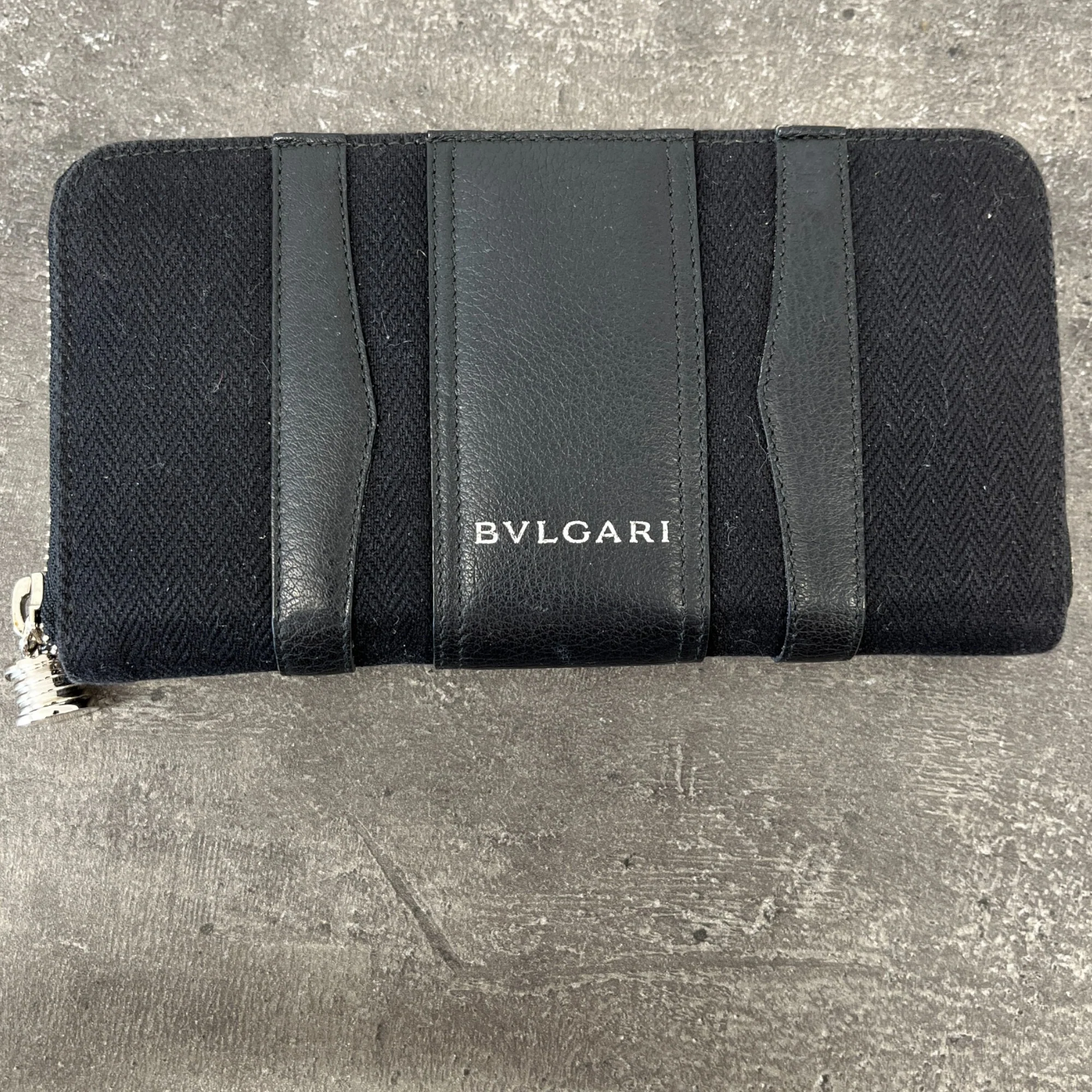 Women's Logo Zip Around Purse Black - Image 6