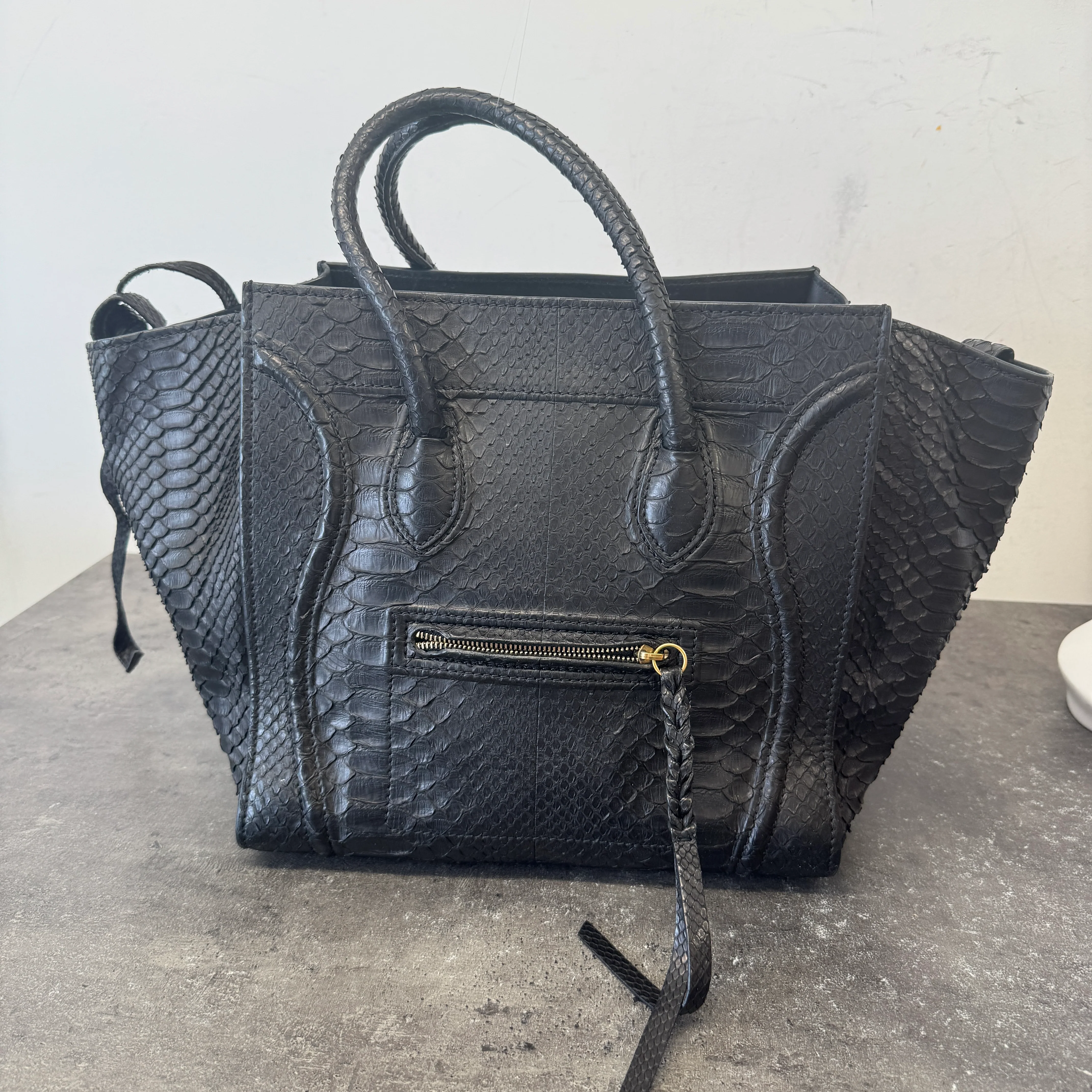 Women's Luggage Phantom Tote Bag Black - Image 6