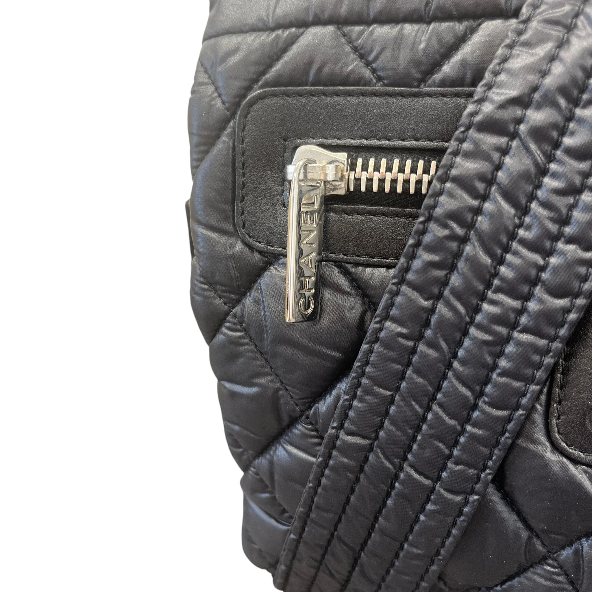 Women's Medium Coco Cocoon Messenger Bag Black - Image 11