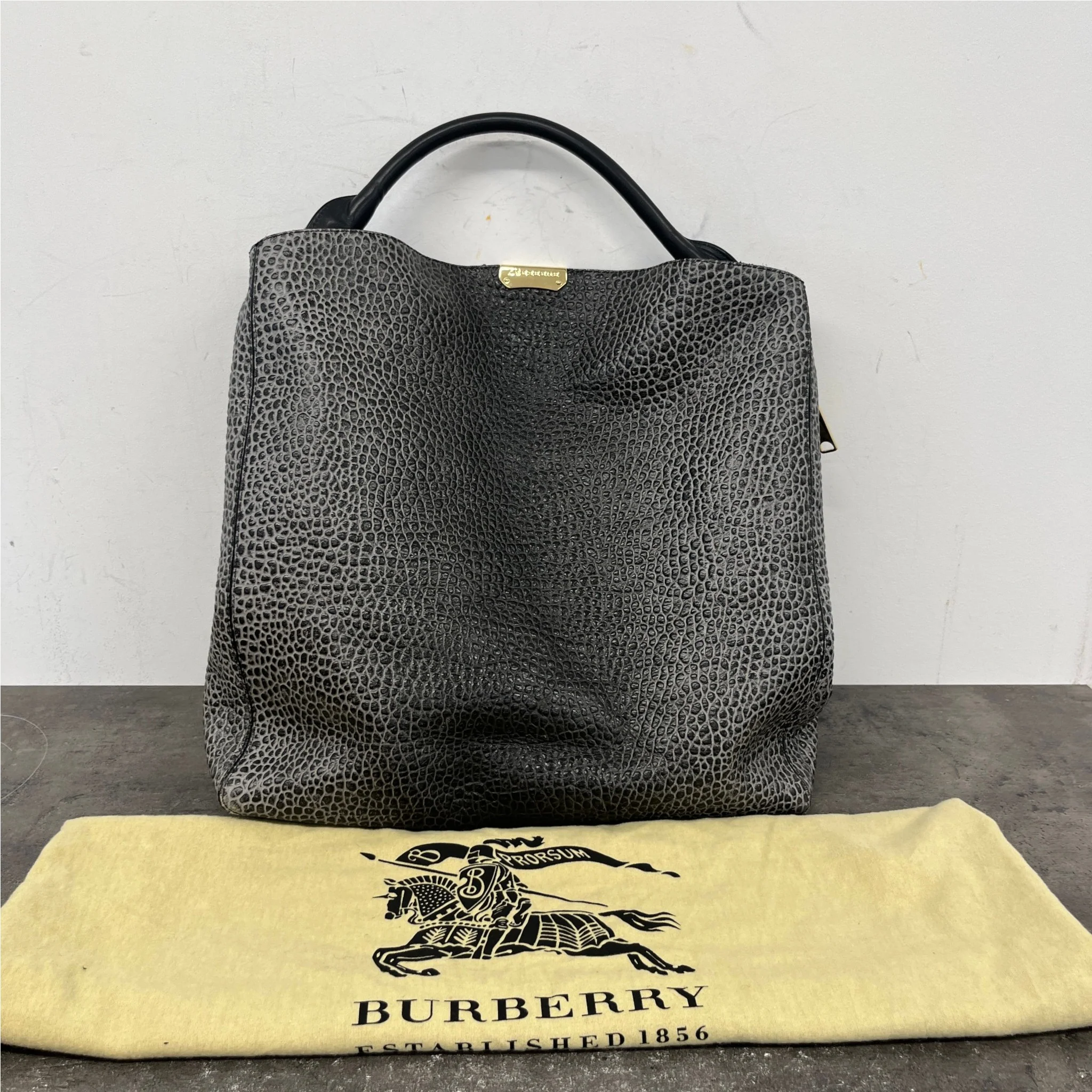 Women's Medium Lindburn Hobo Bag Black - Image 11