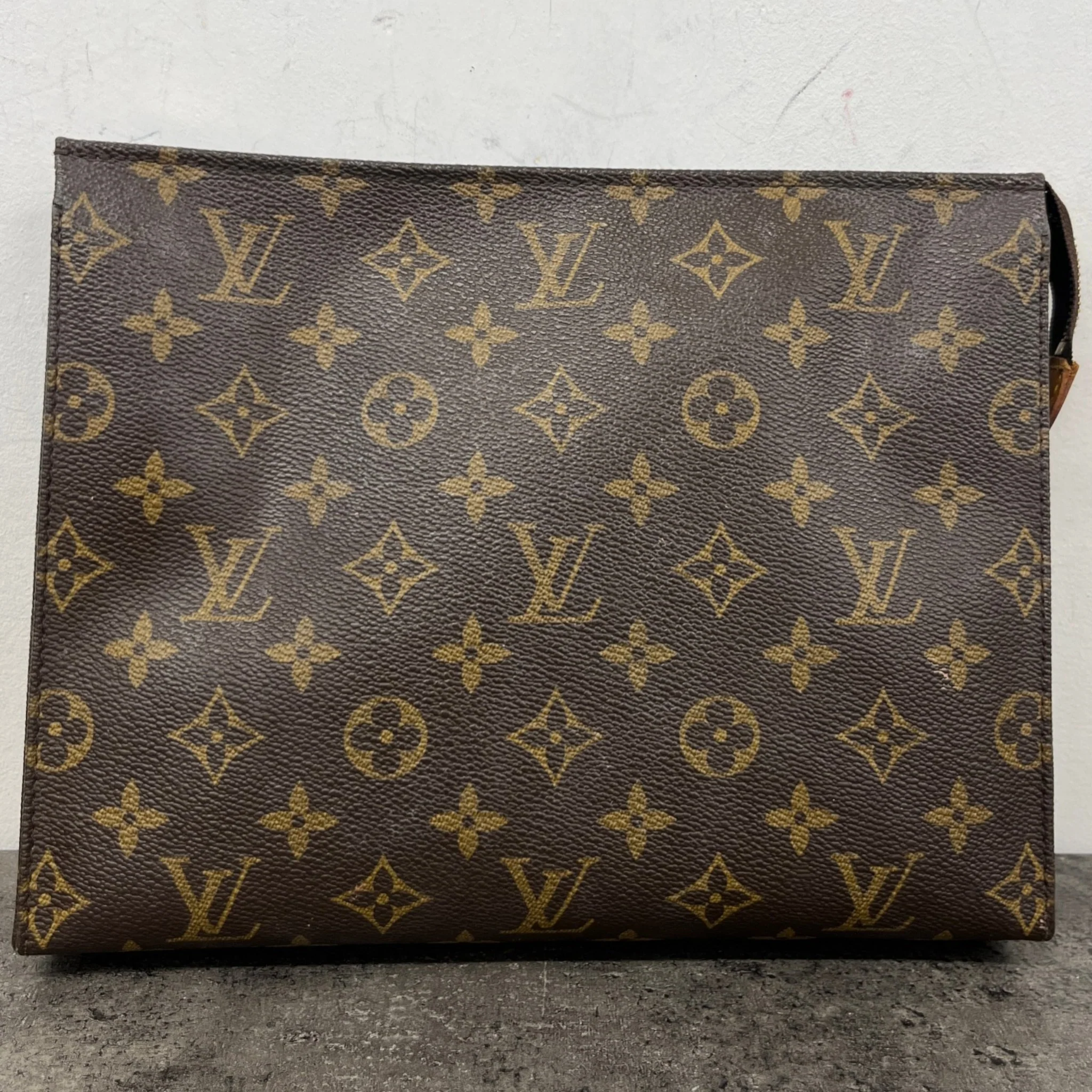 Women's Monogram 26 Toiletry Bag Brown - Image 11