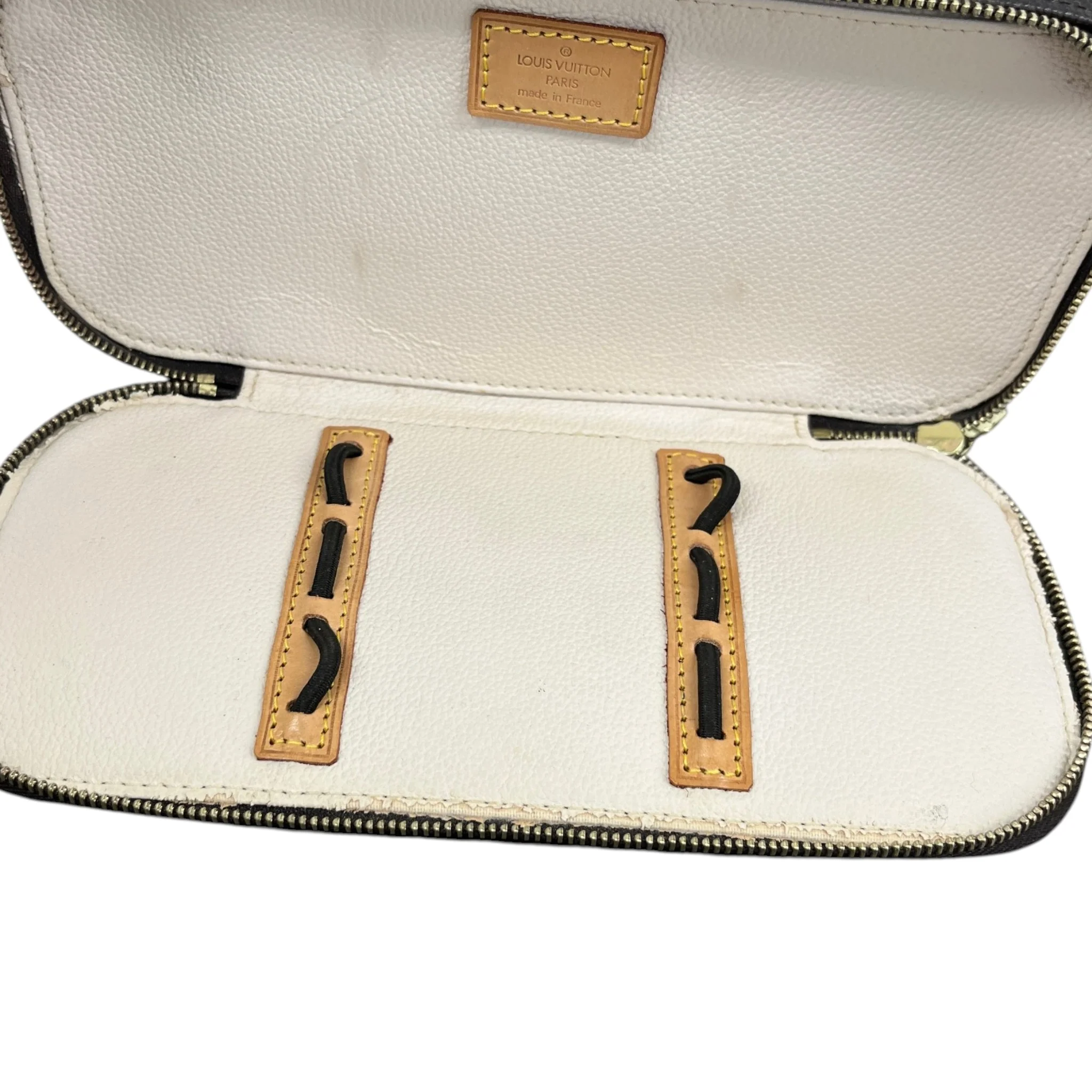 Women's Monogram Blush Gm Cosmetic Pouch Brown - Image 11