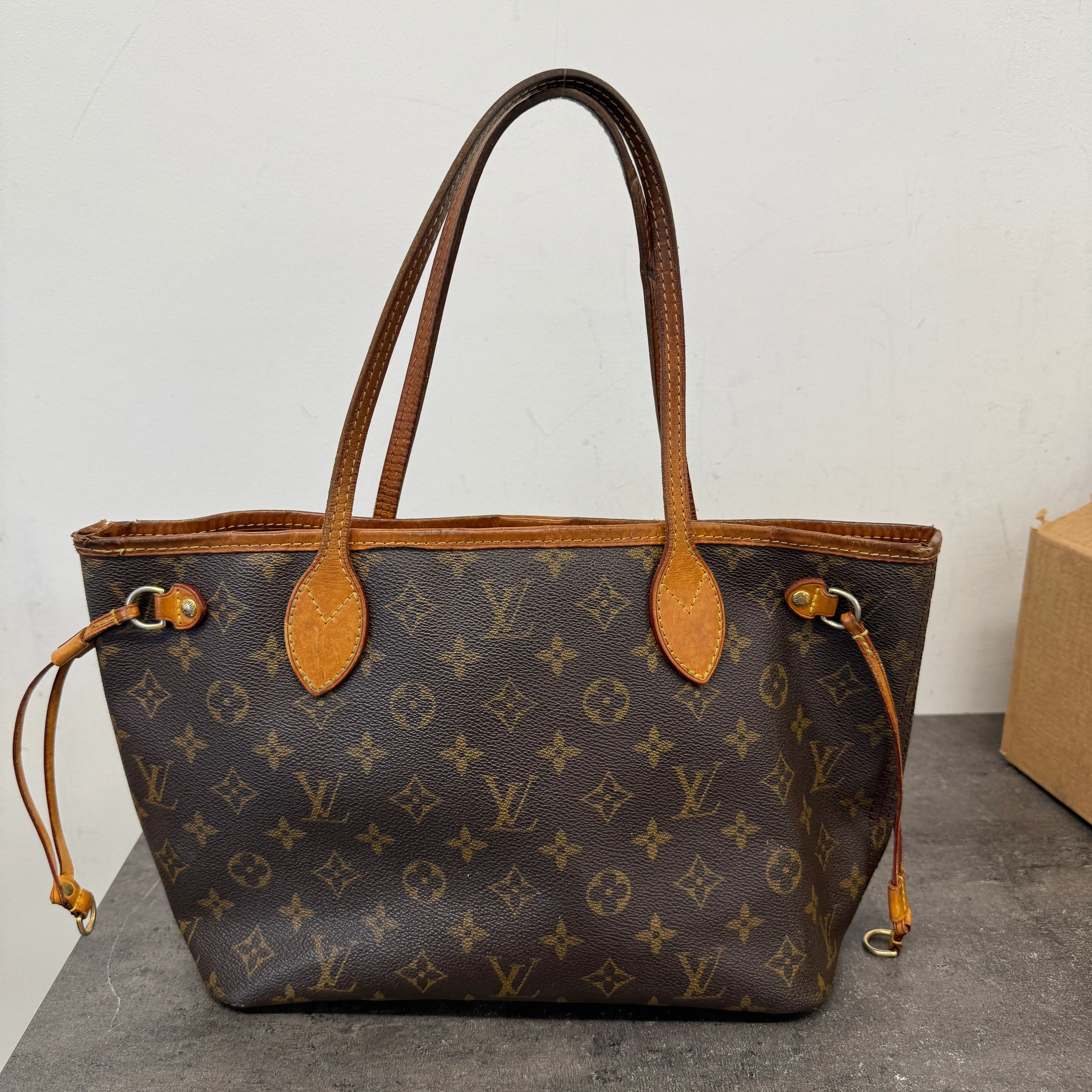 Women's Monogram Neverfull Pm Bag Brown - Image 17