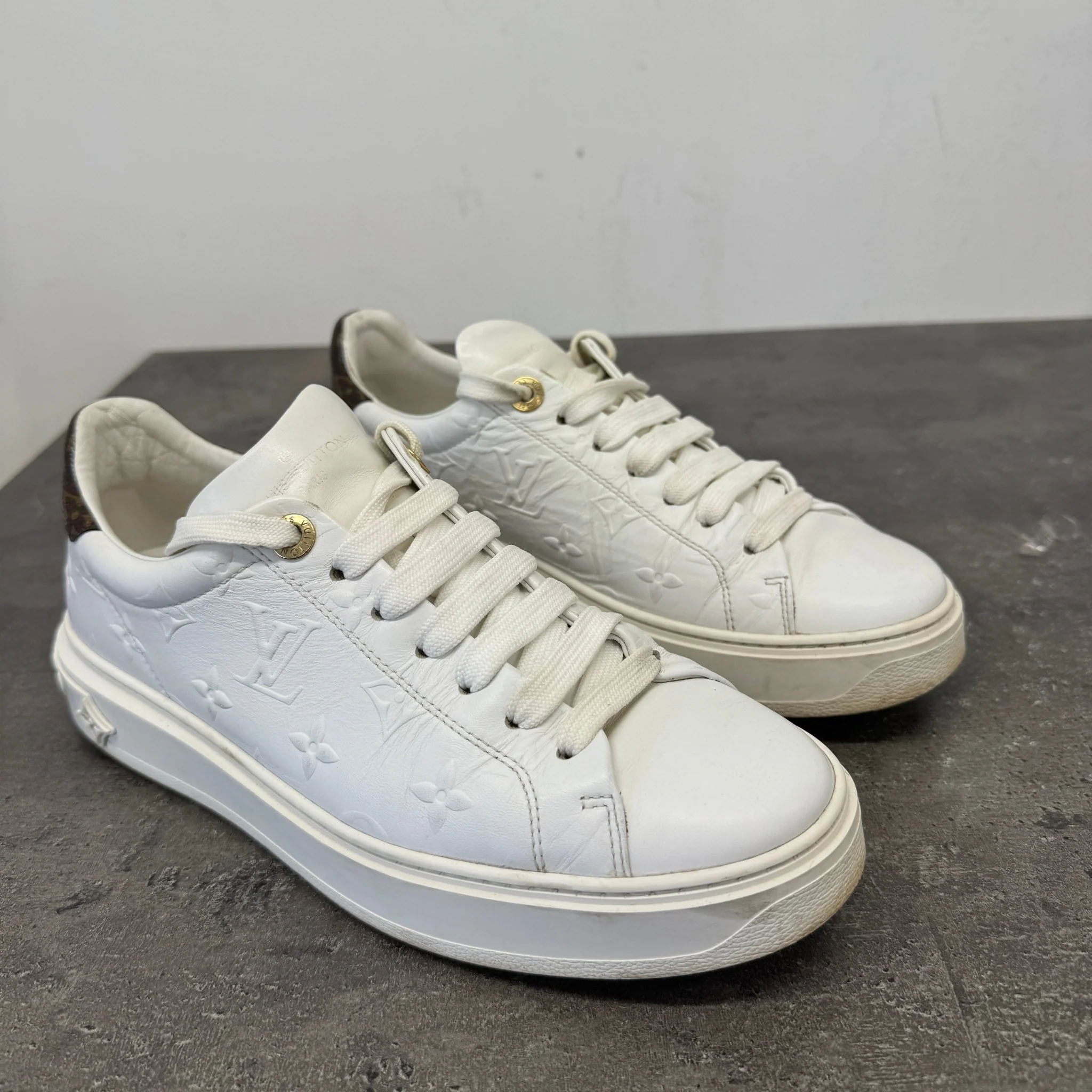 Women's Monogram Time Out Low Trainers White Size EU 39 / UK 6 - Image 12